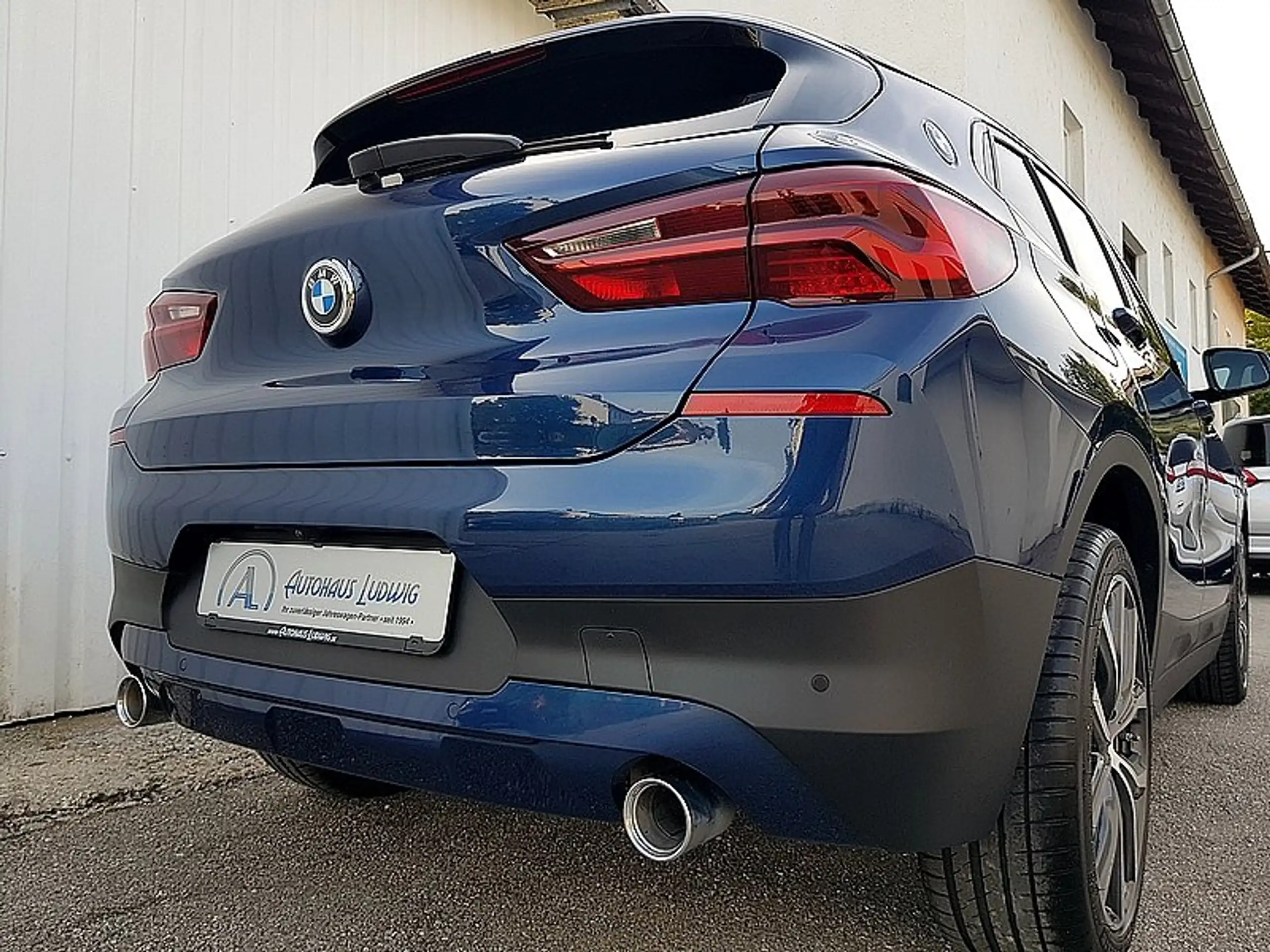 BMW - X2