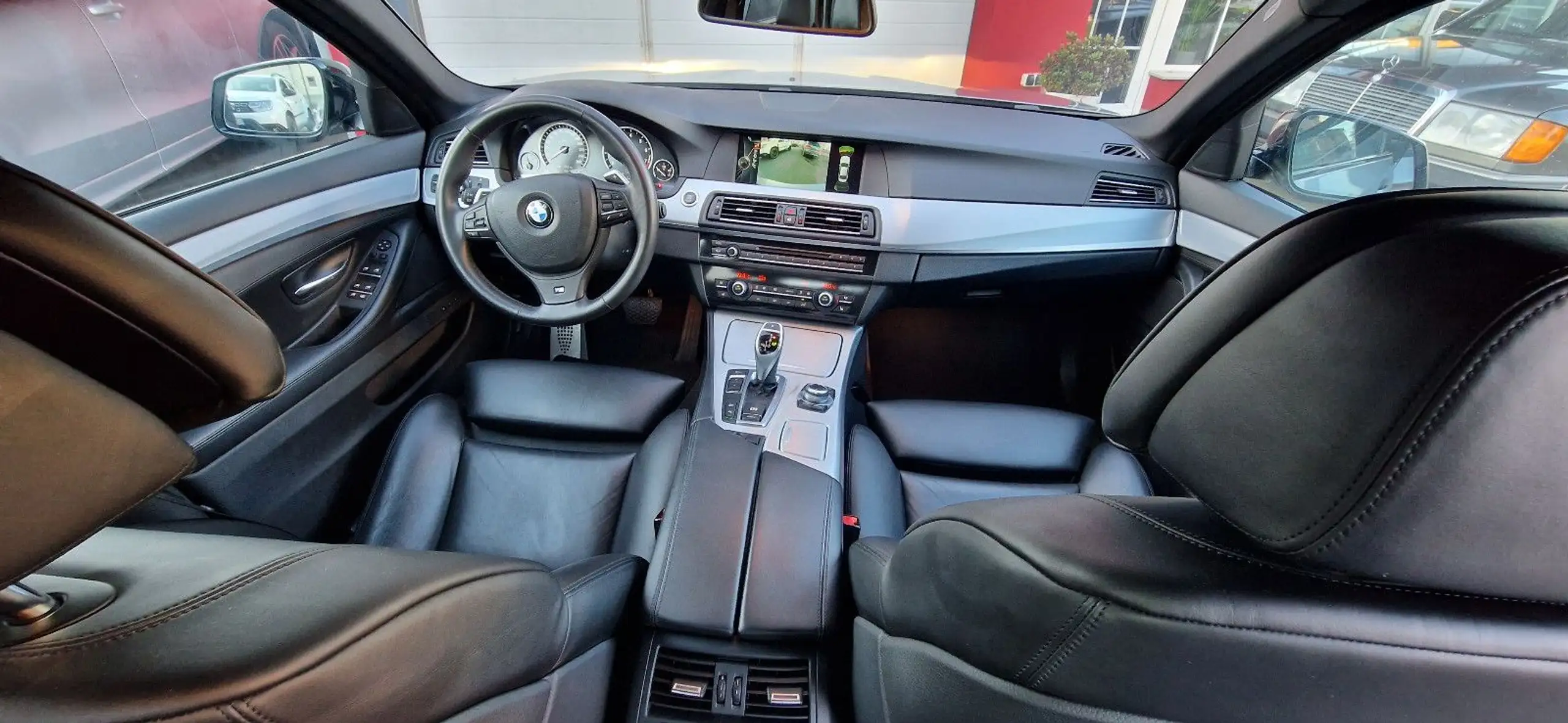 BMW - 550