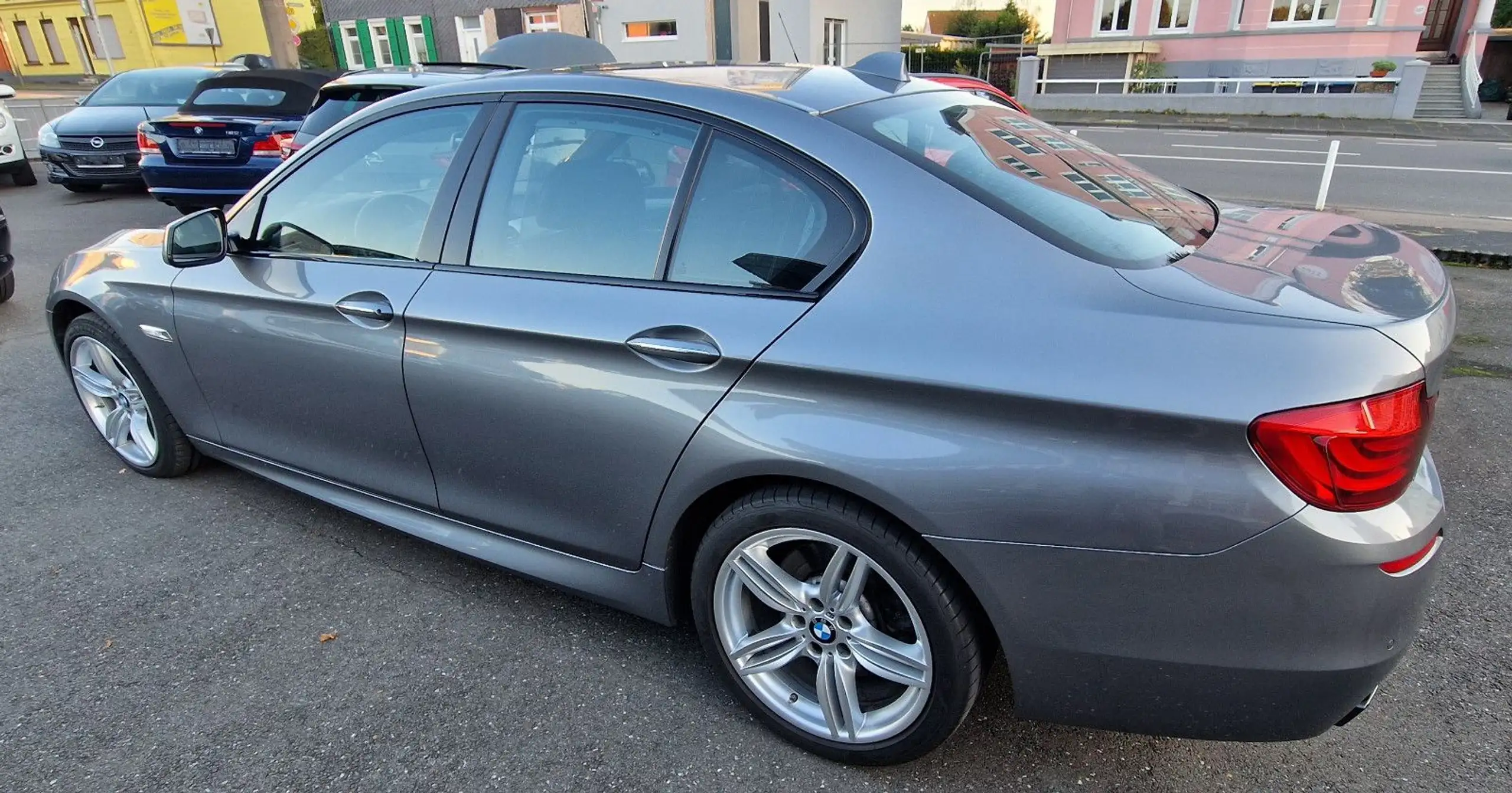 BMW - 550