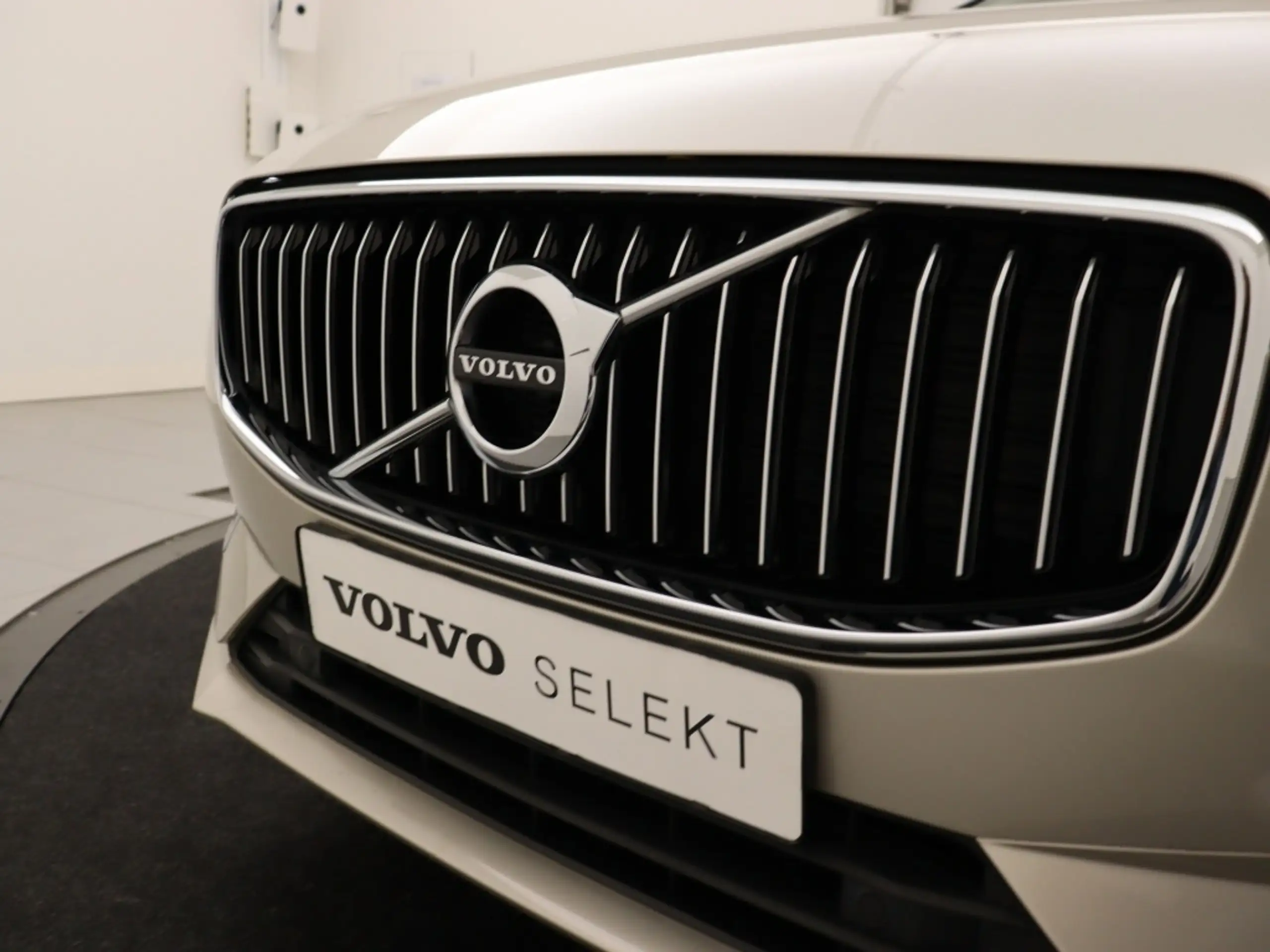 Volvo - XC60