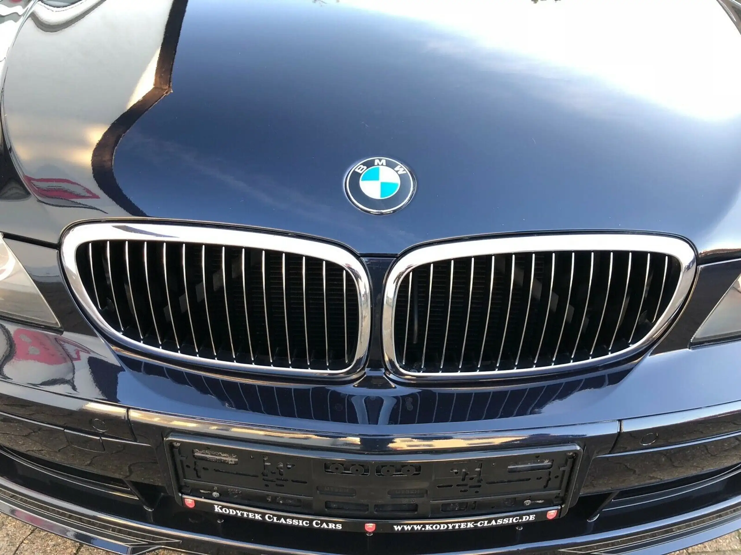 BMW - 750