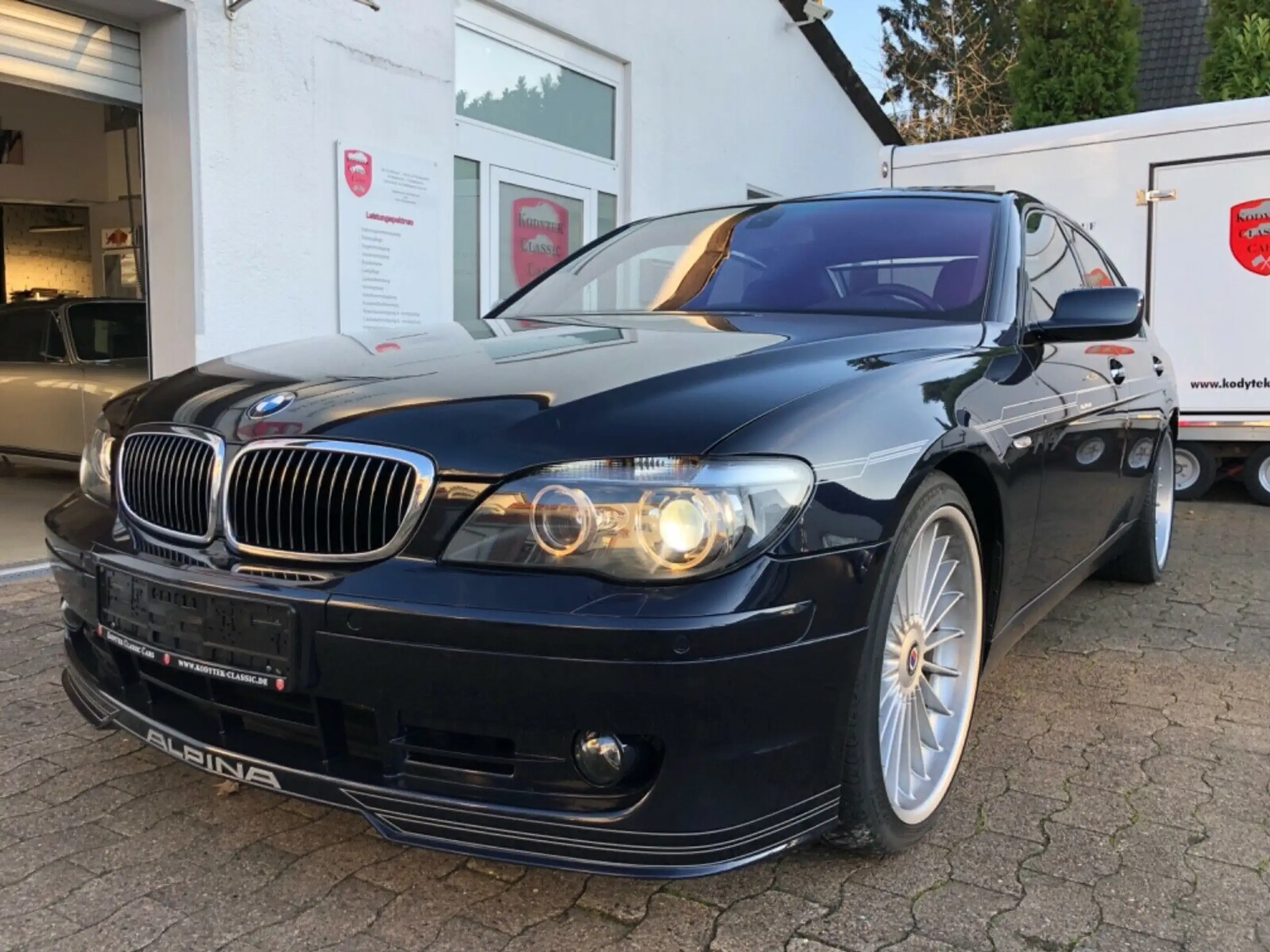 BMW - 750