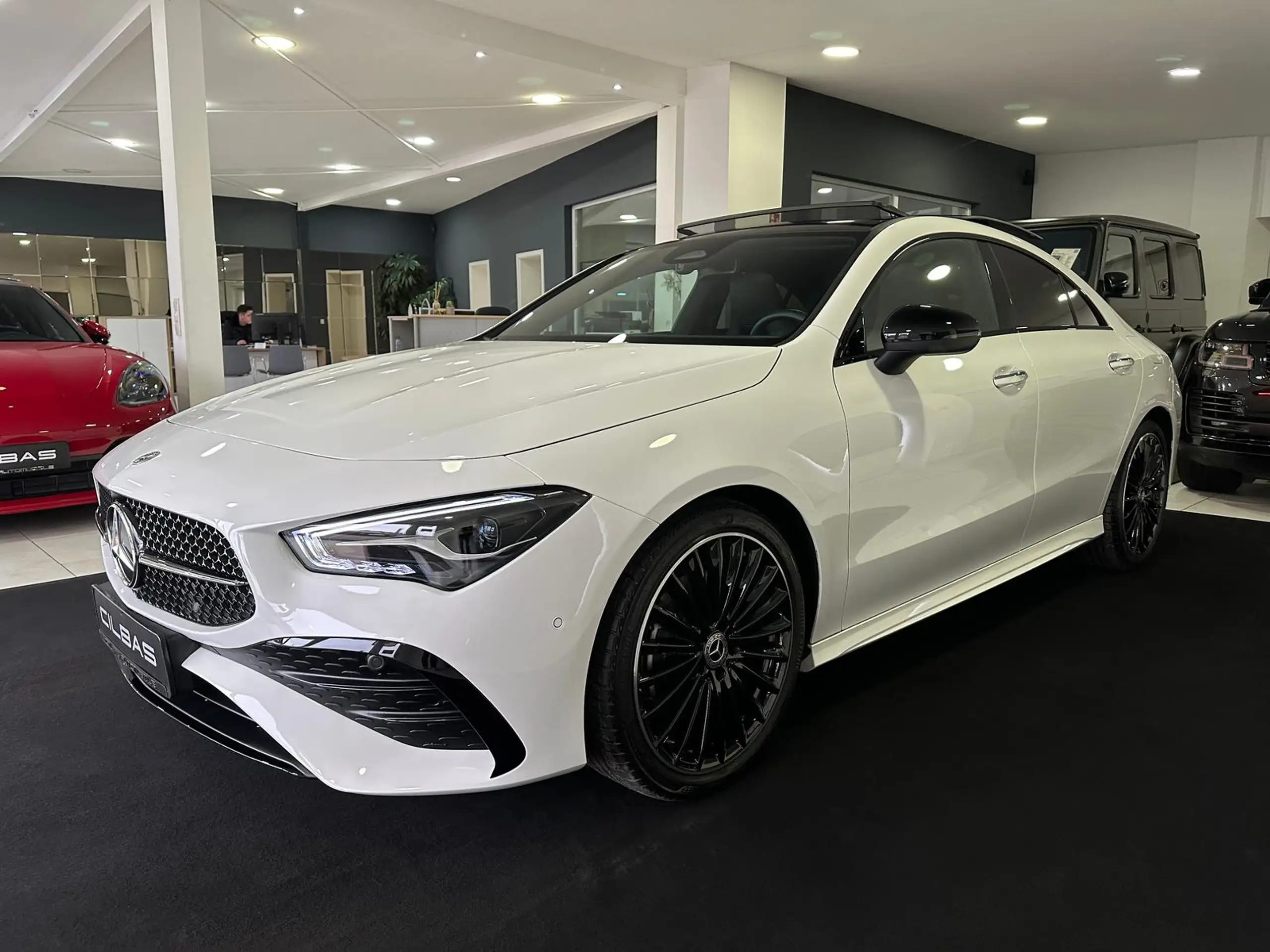 Mercedes-Benz - CLA 200