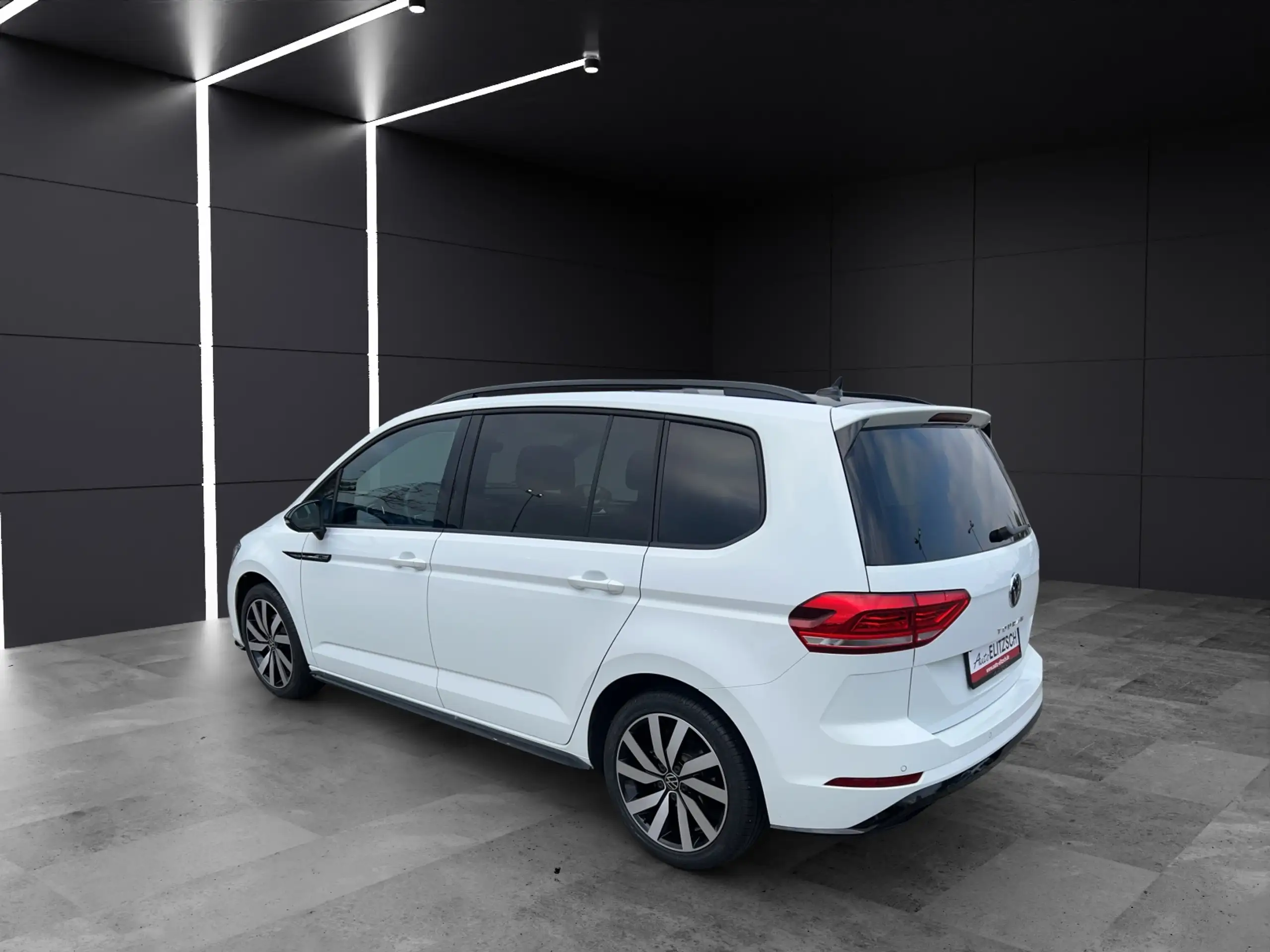 Volkswagen - Touran