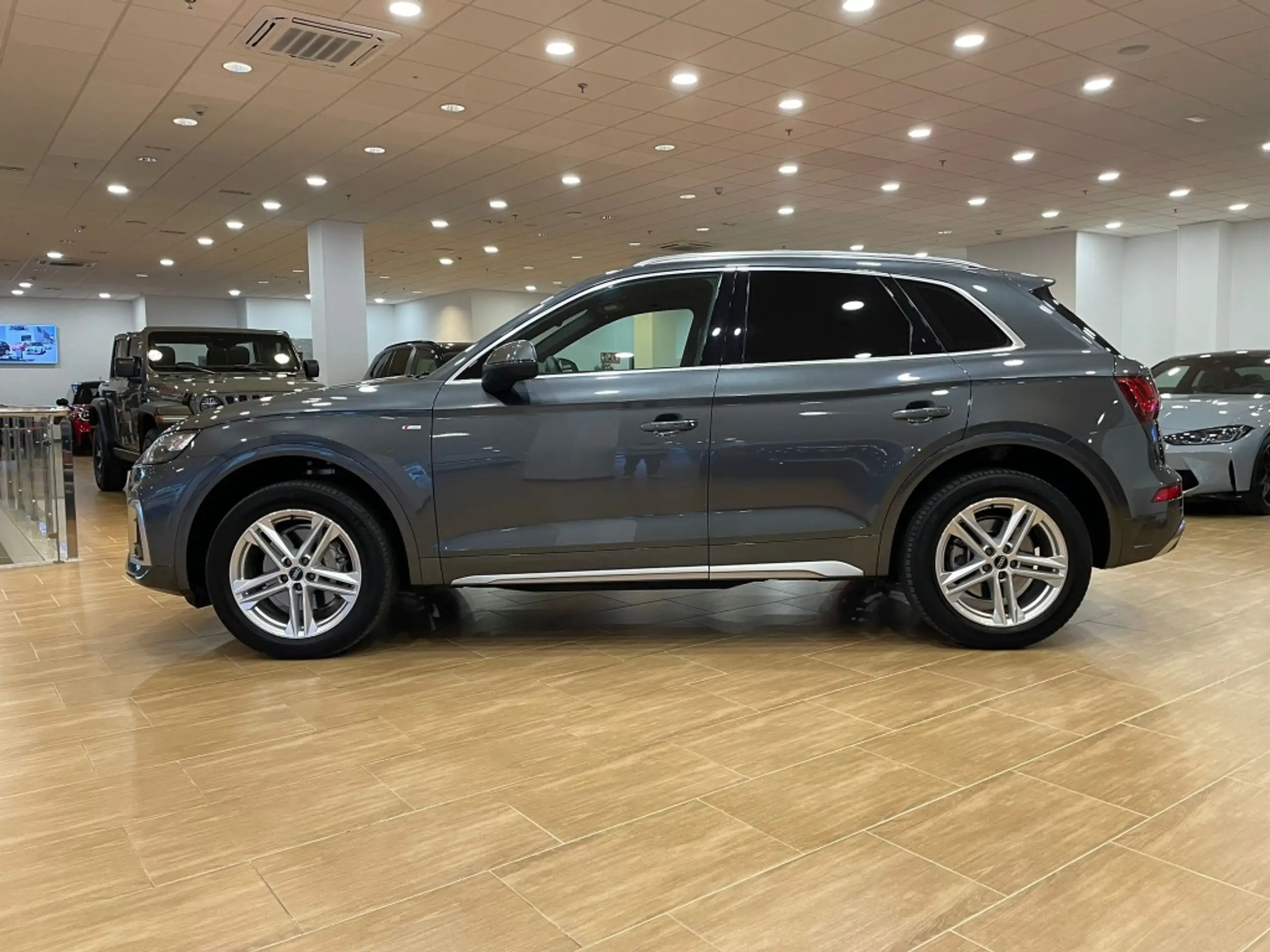 Audi - Q5