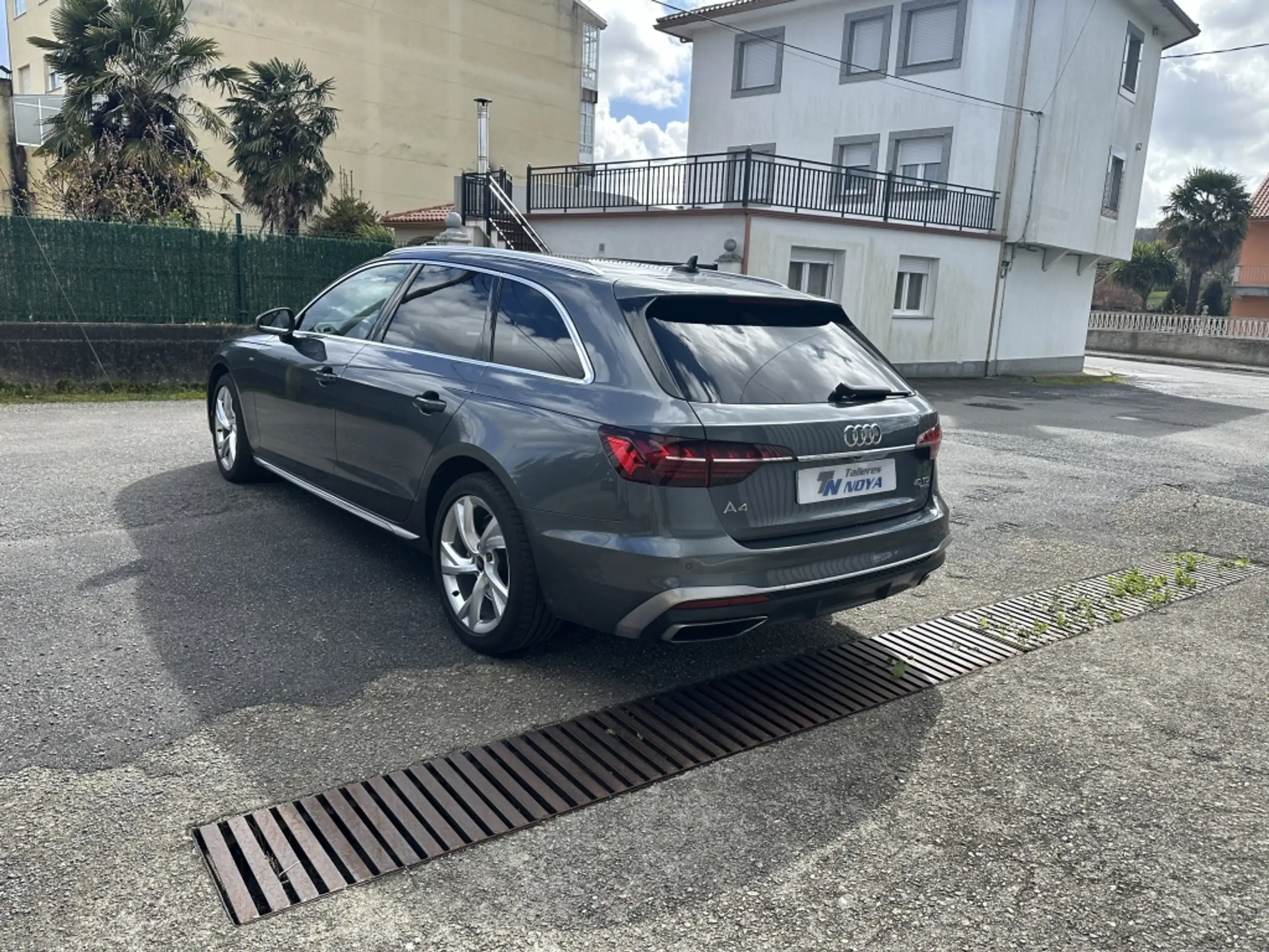 Audi - A4