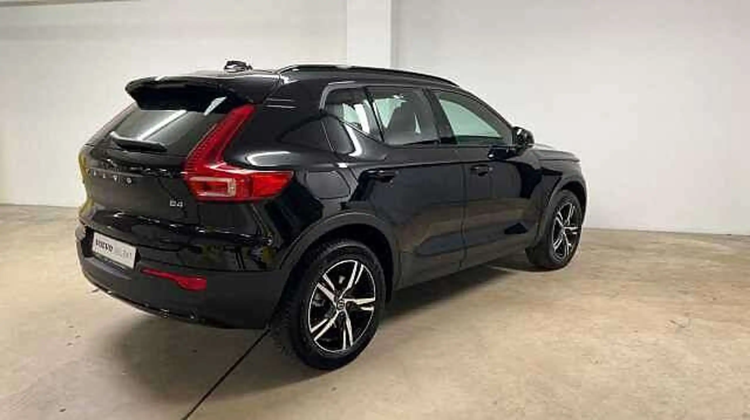 Volvo - XC40