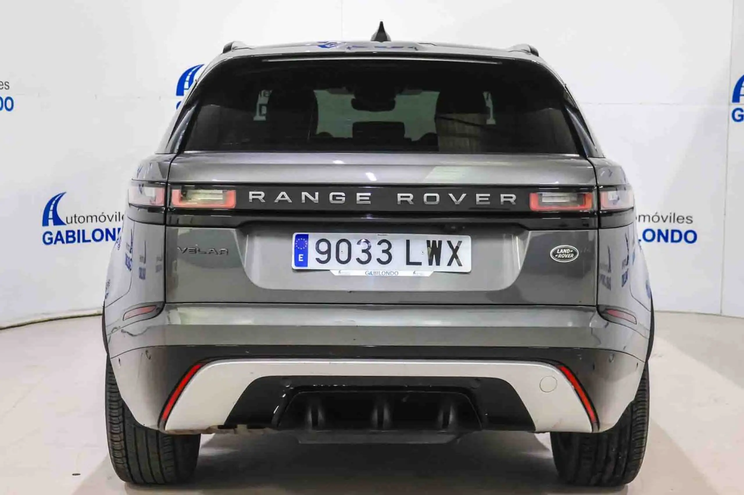 Land Rover - Range Rover Velar