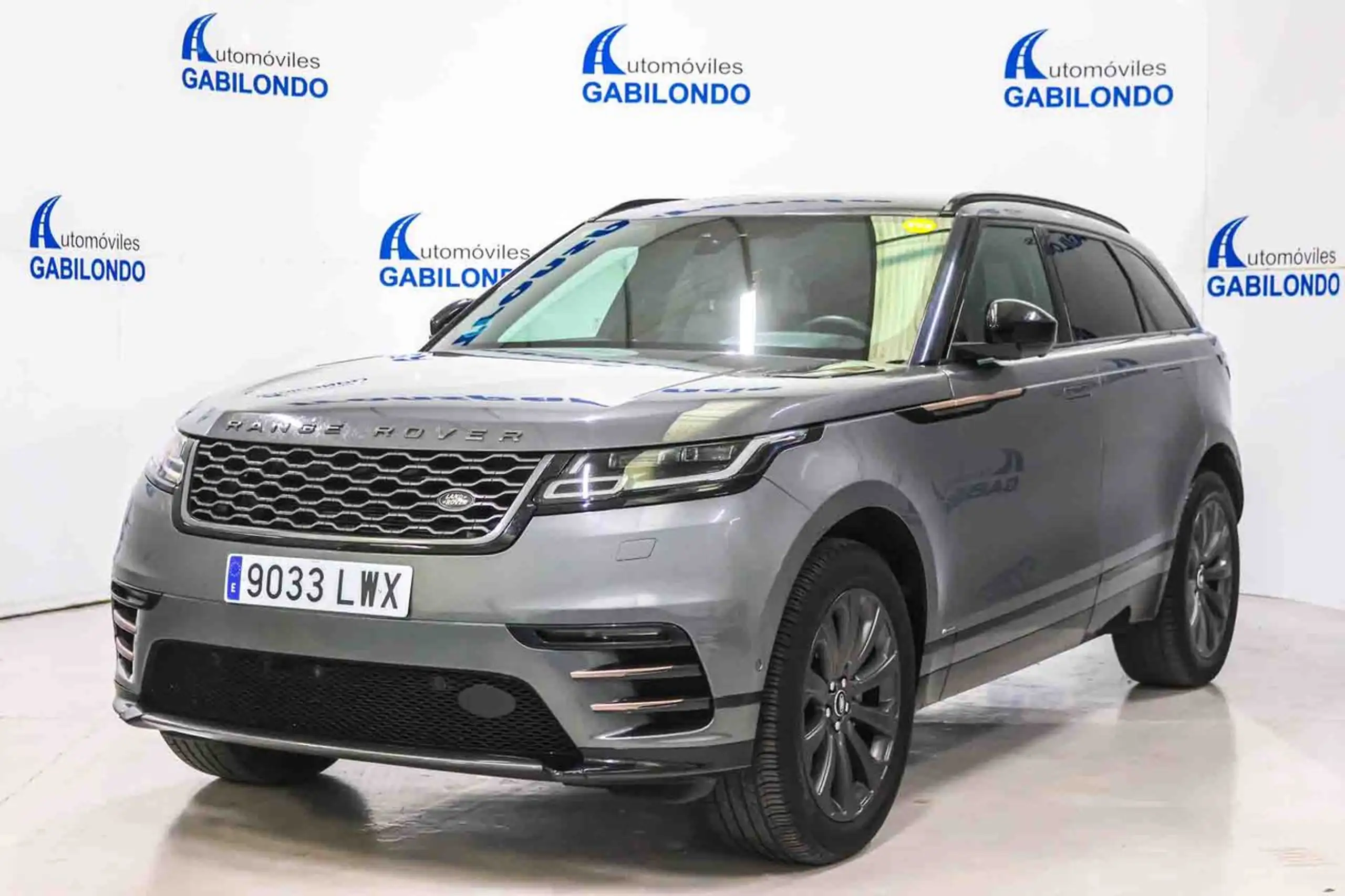 Land Rover - Range Rover Velar