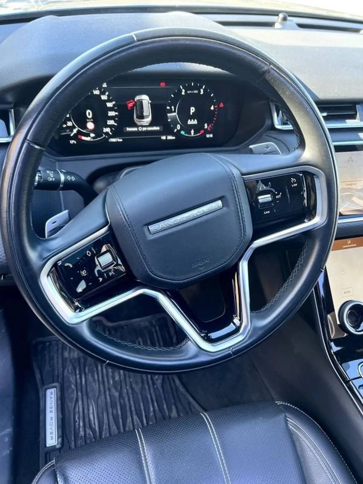 Land Rover - Range Rover Velar