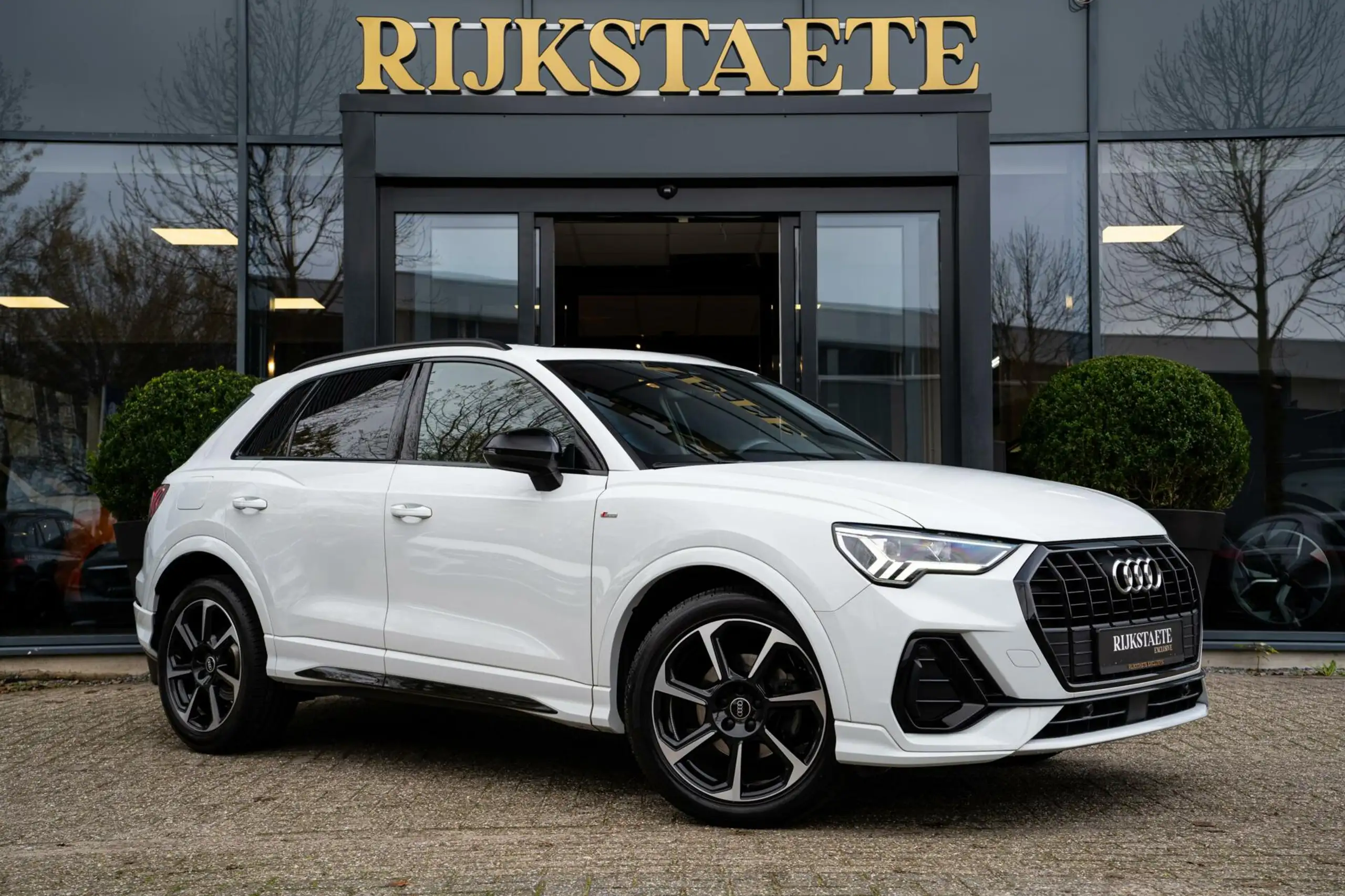 Audi - Q3