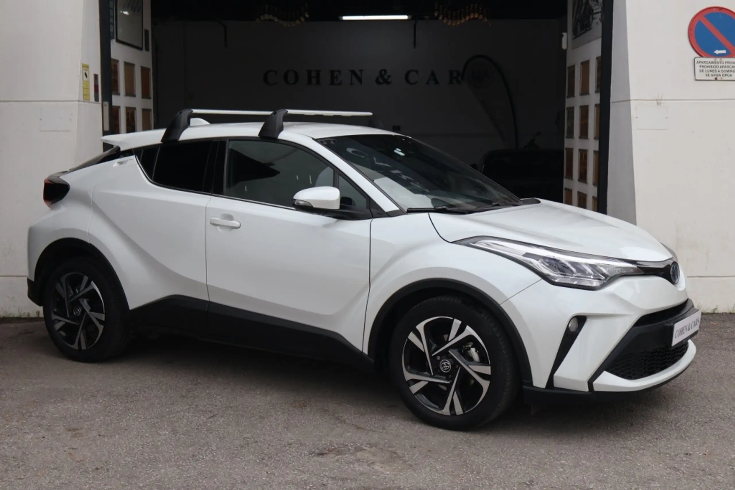 Toyota - C-HR