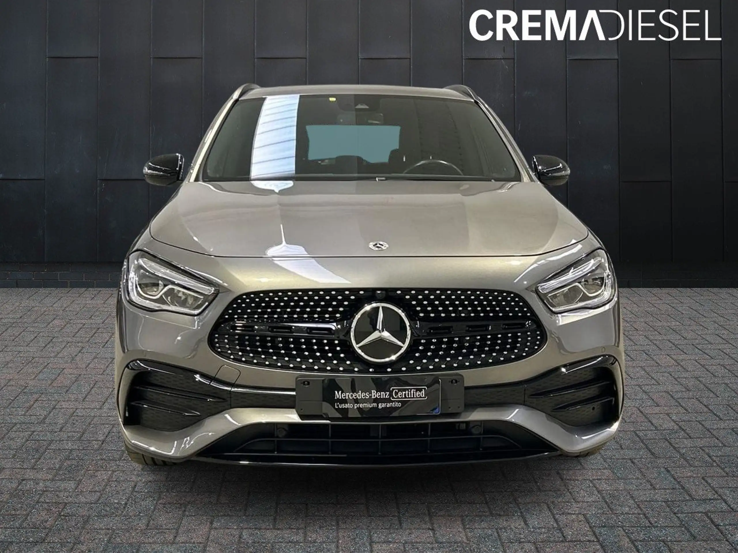 Mercedes-Benz - GLA 250