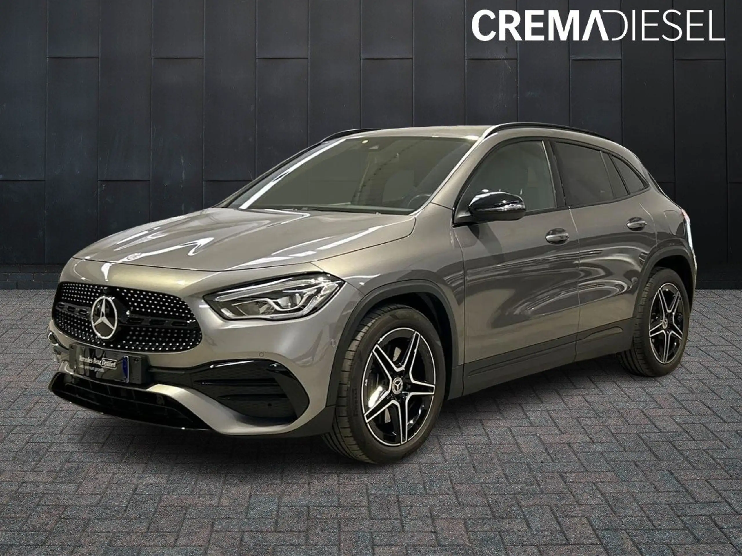 Mercedes-Benz - GLA 250