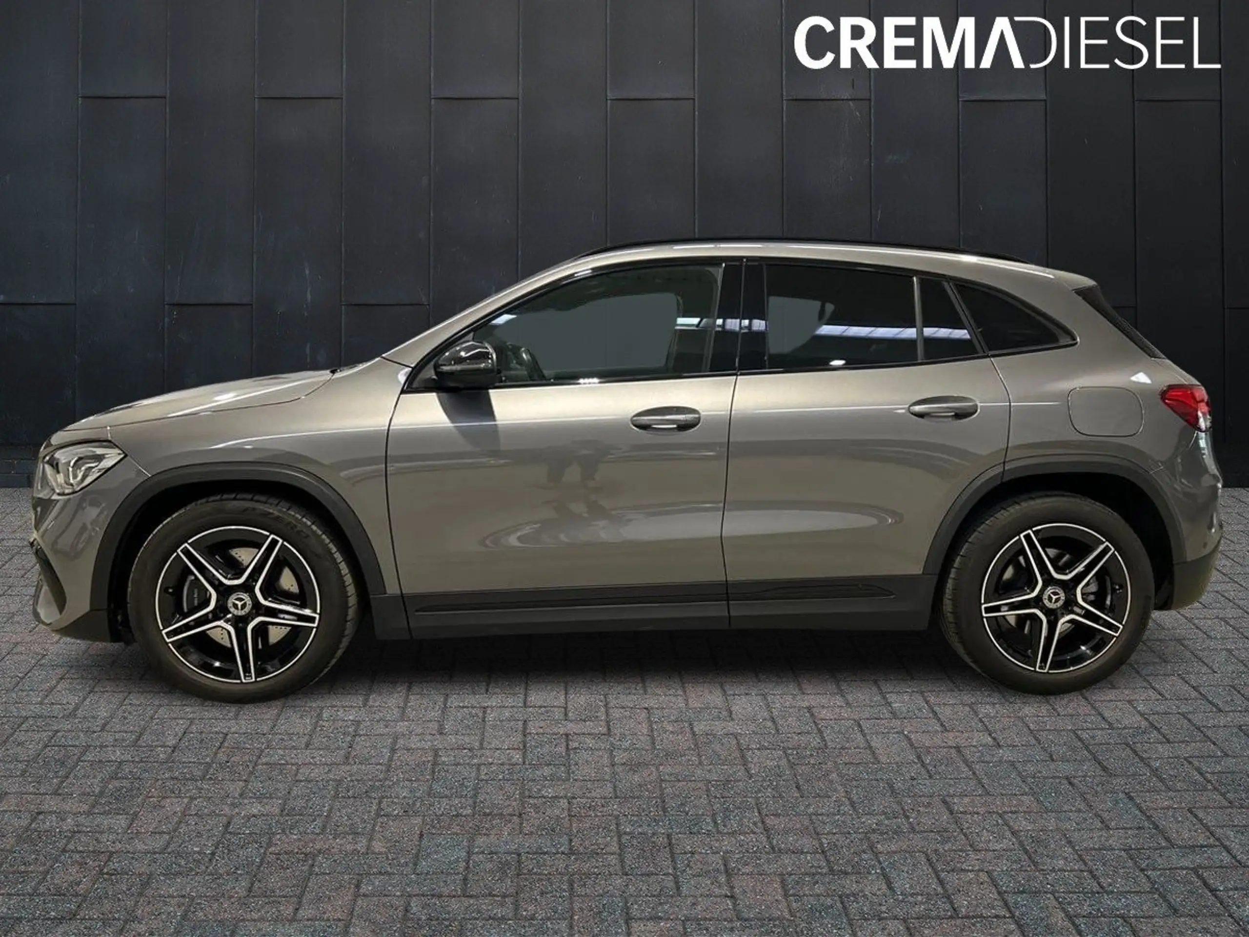 Mercedes-Benz - GLA 250