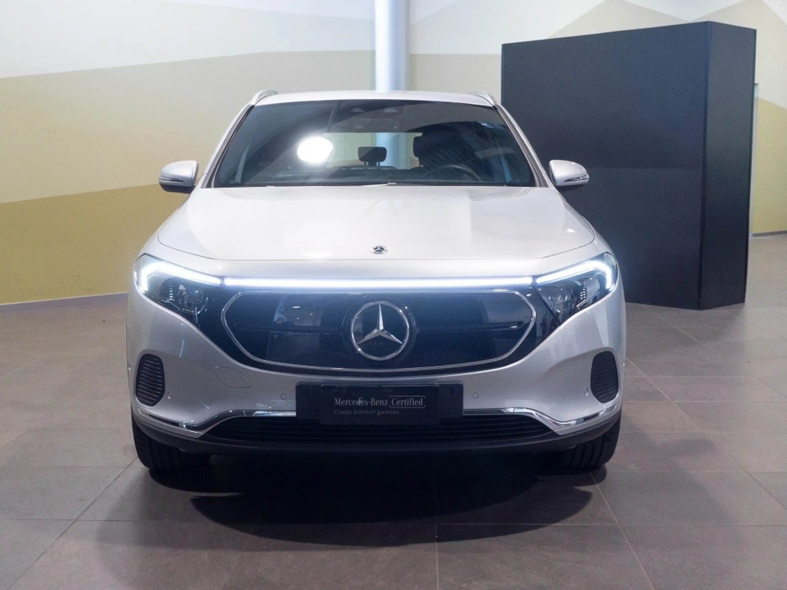 Mercedes-Benz - EQA 350