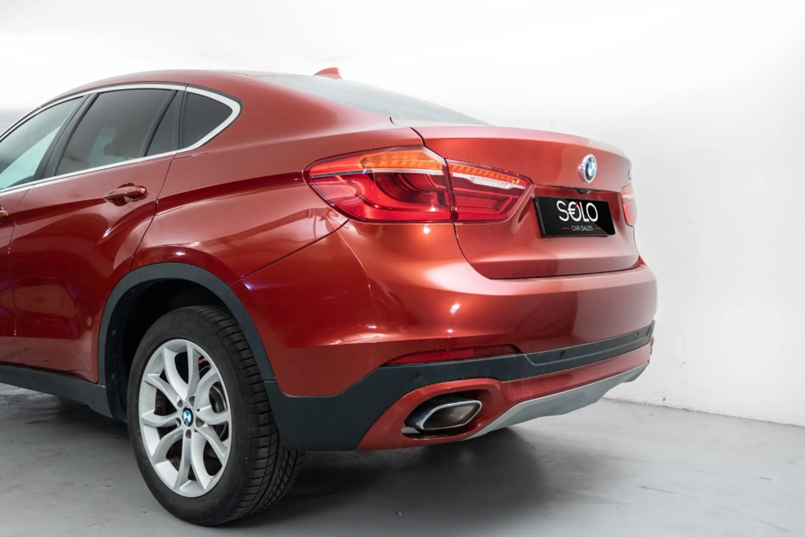 BMW - X6