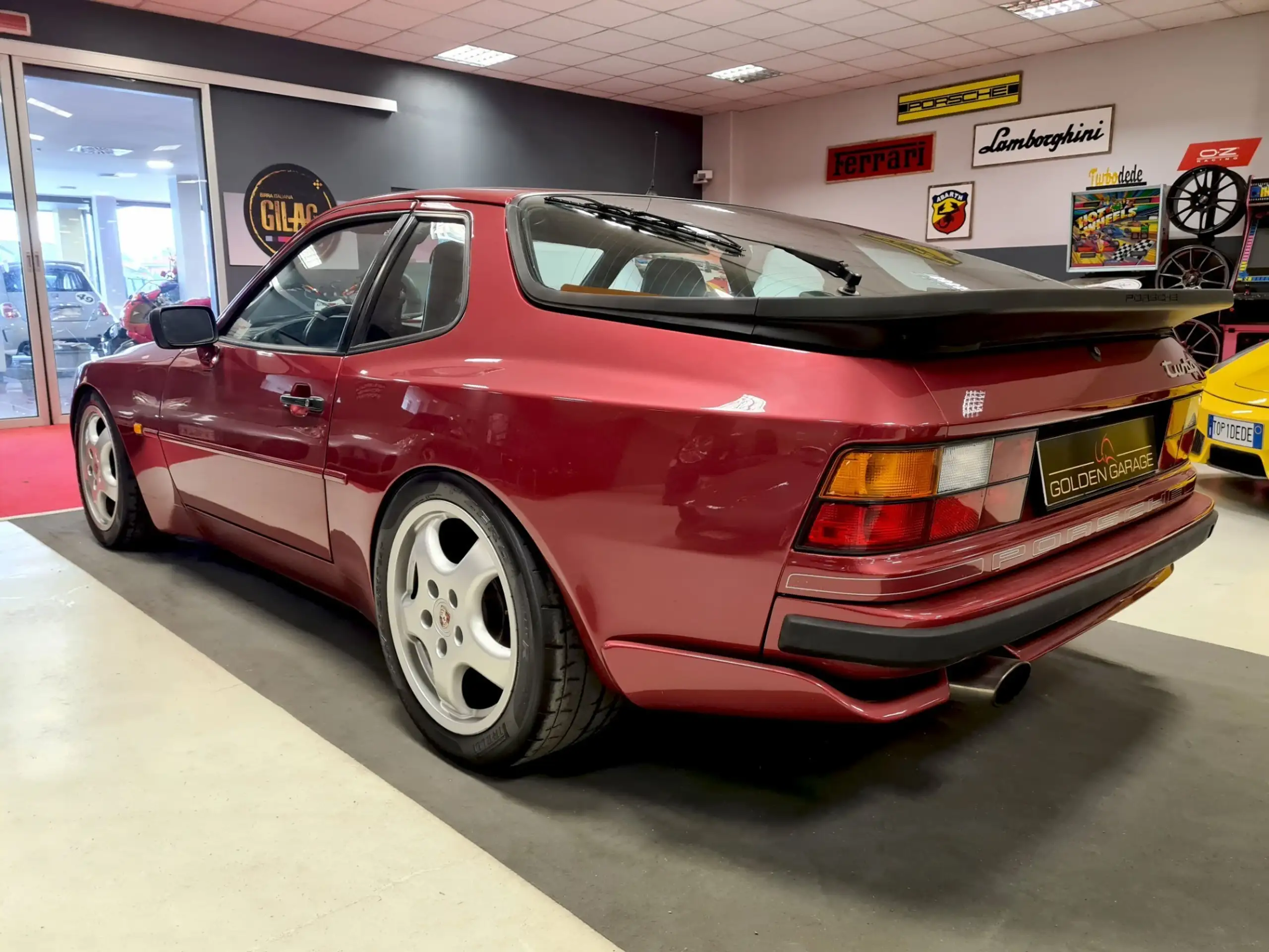 Porsche - 944