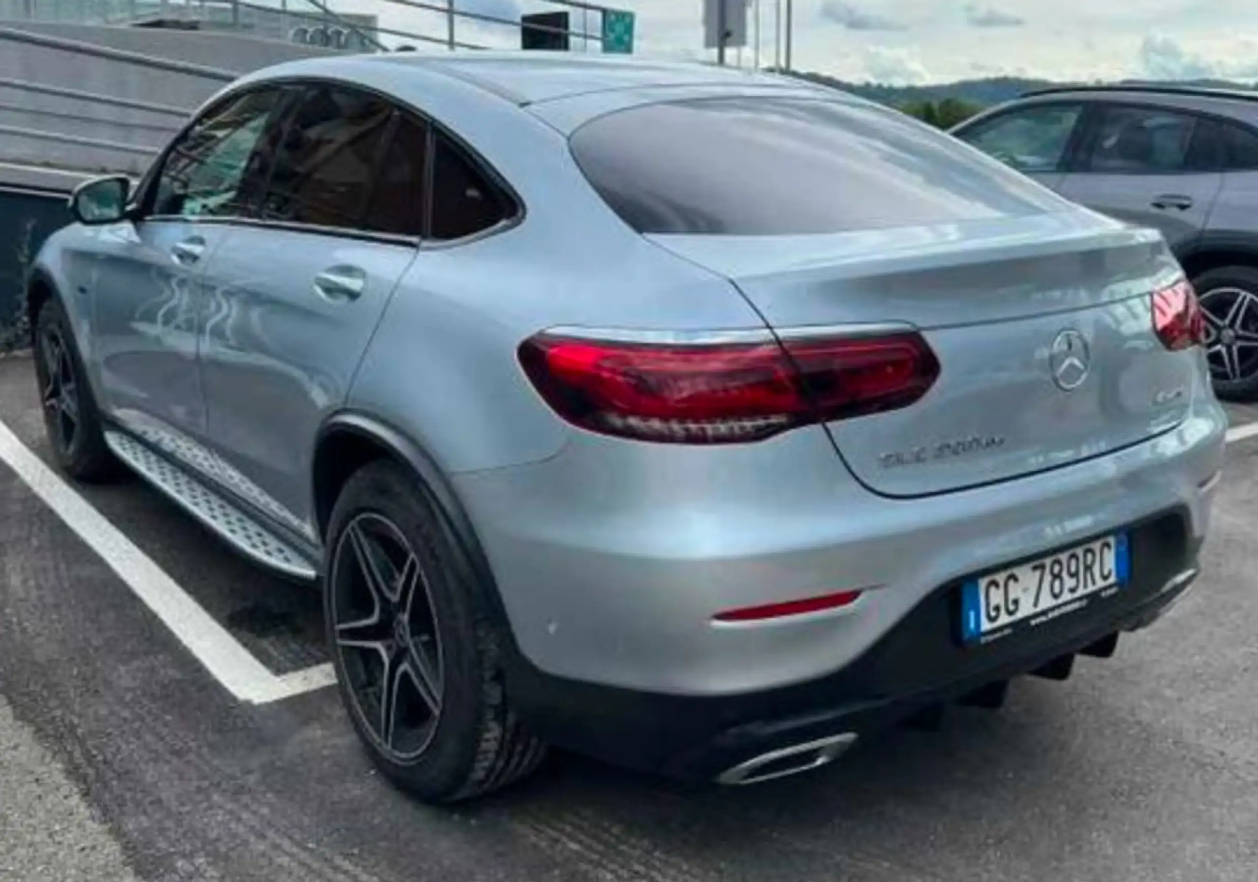 Mercedes-Benz - GLC 300