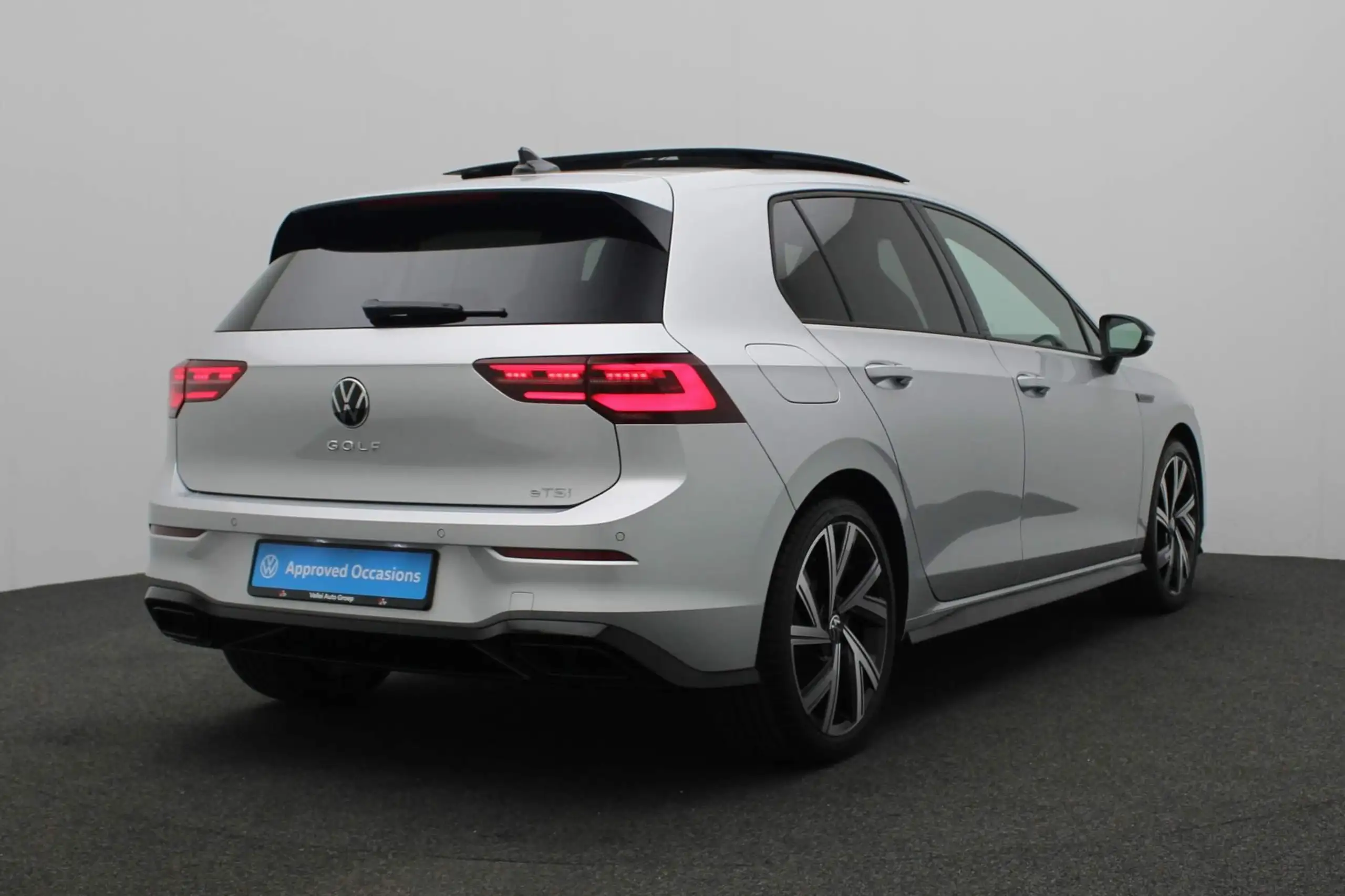 Volkswagen - Golf