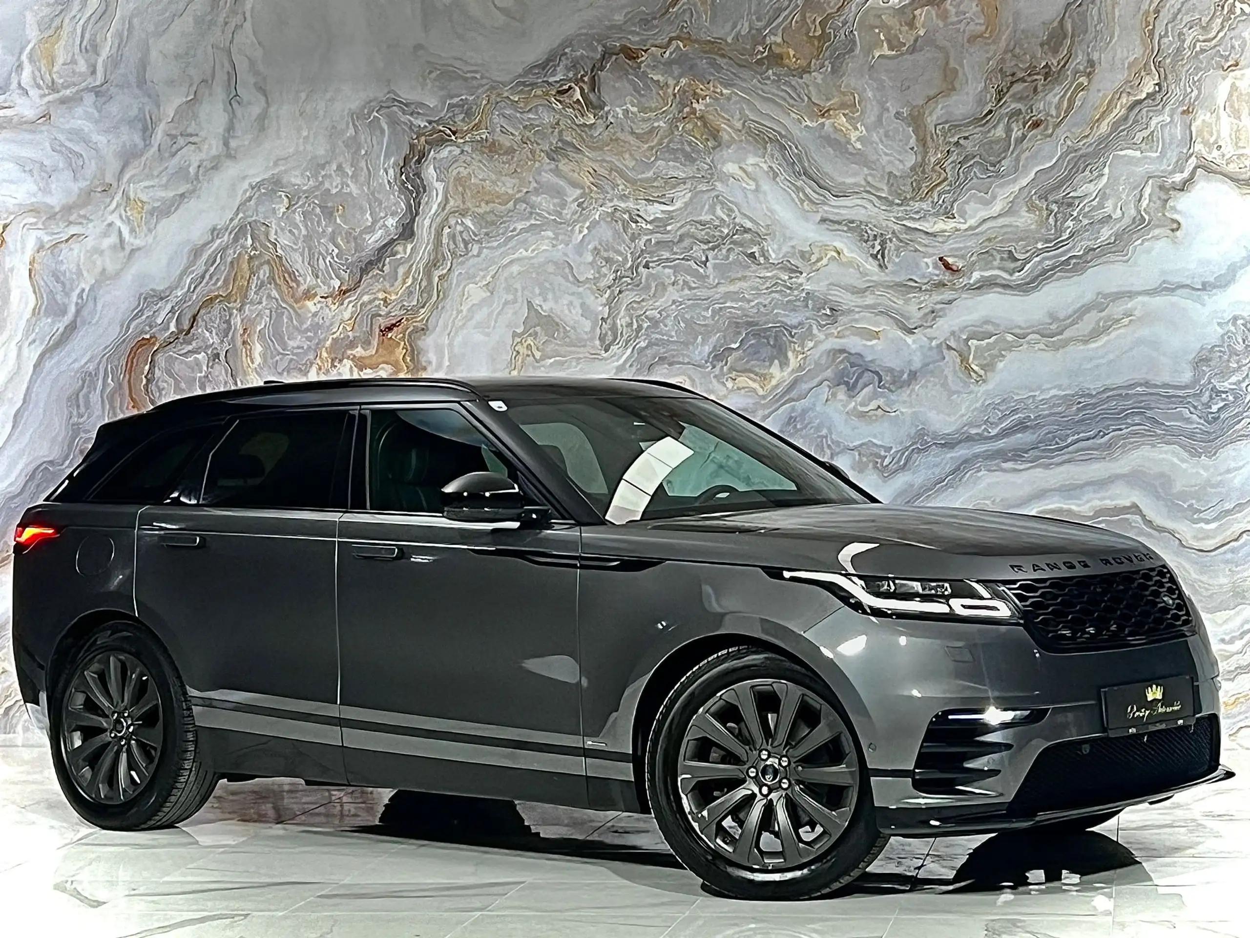 Land Rover - Range Rover Velar