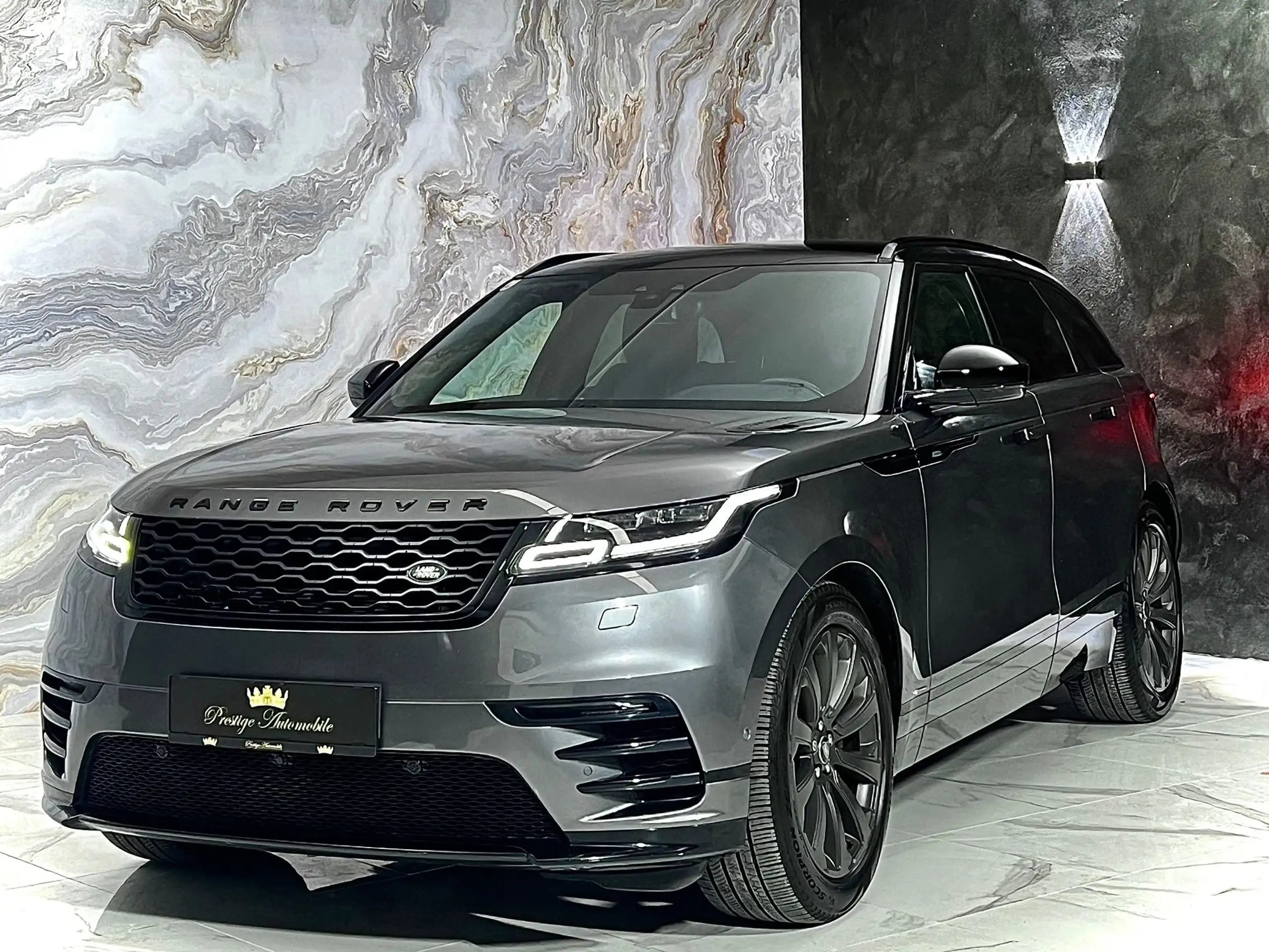 Land Rover - Range Rover Velar