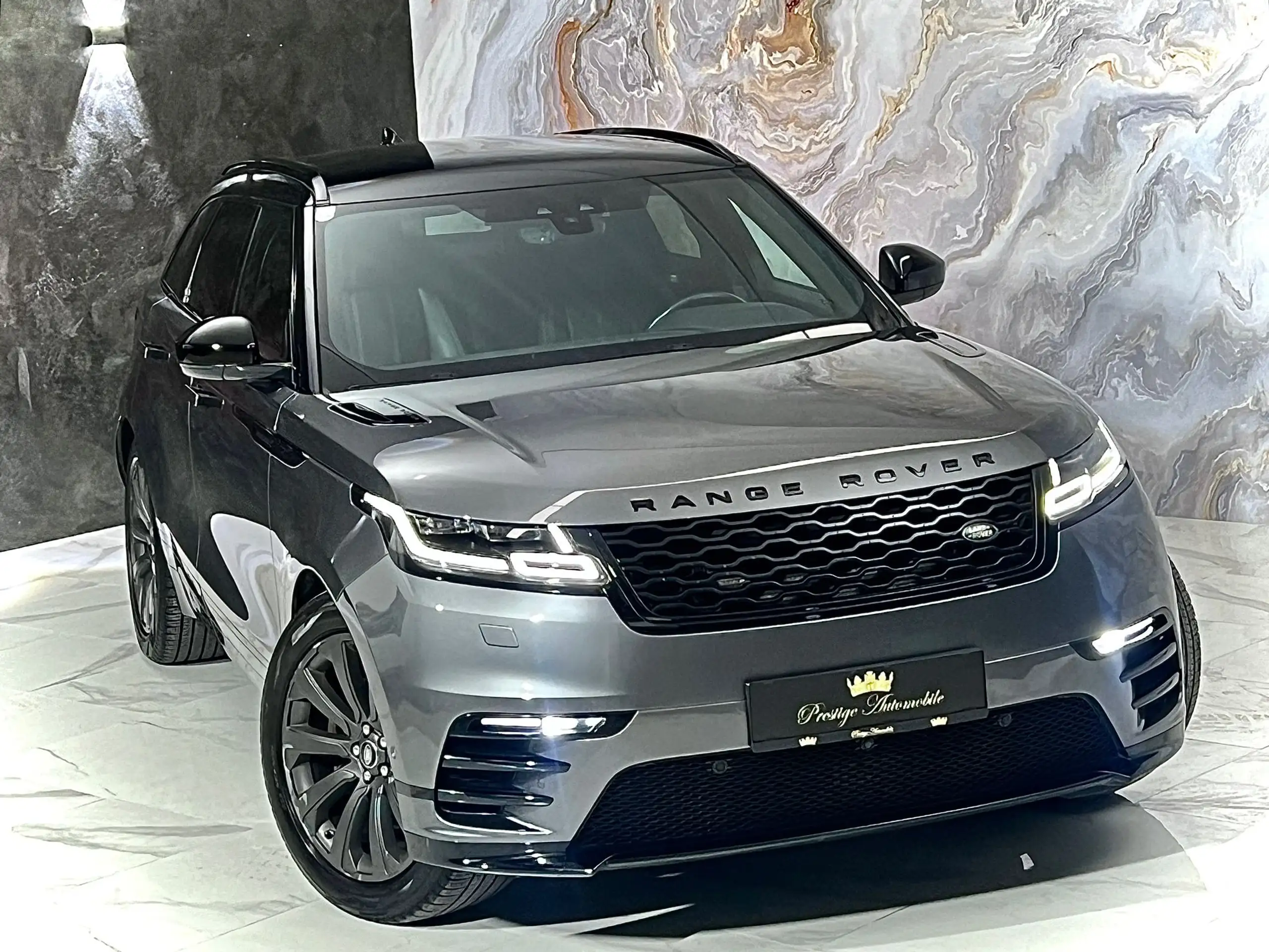 Land Rover - Range Rover Velar