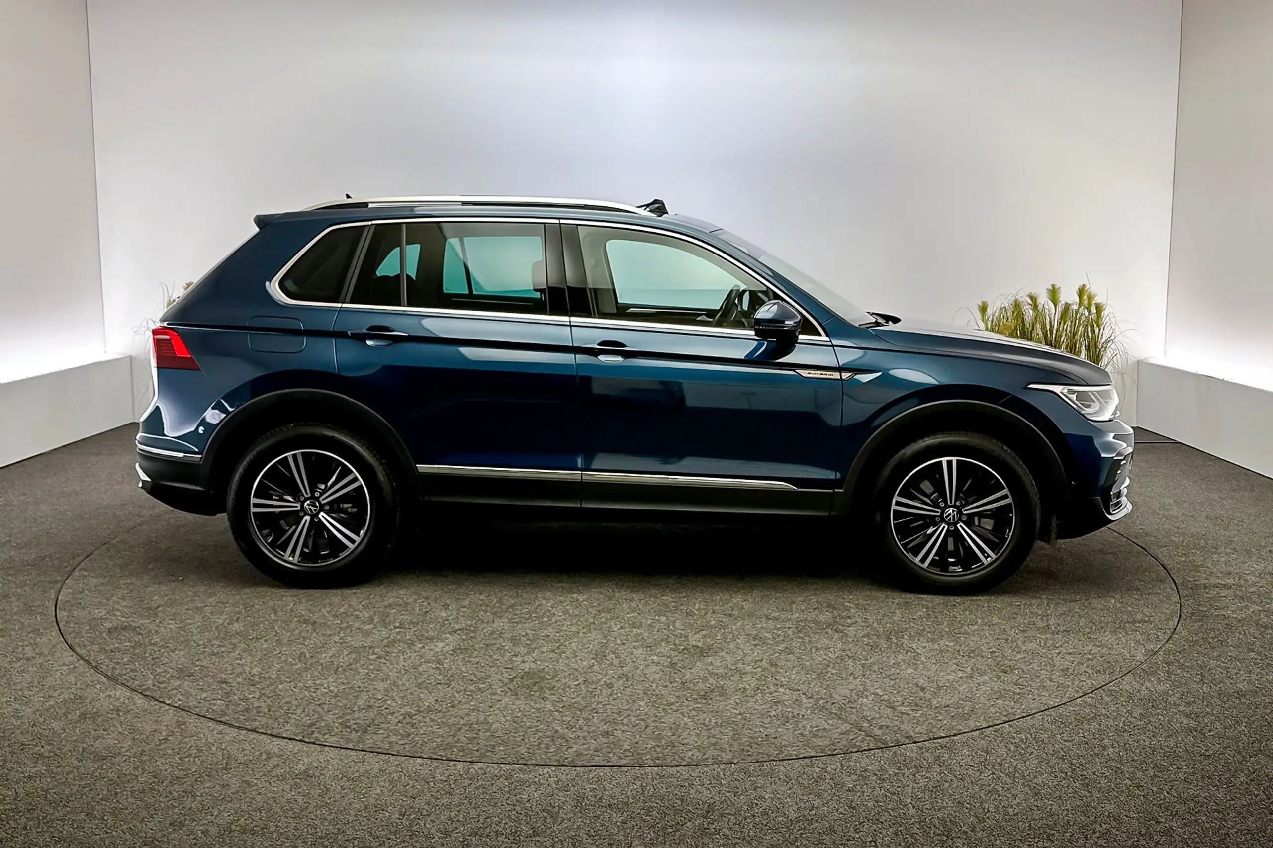 Volkswagen - Tiguan