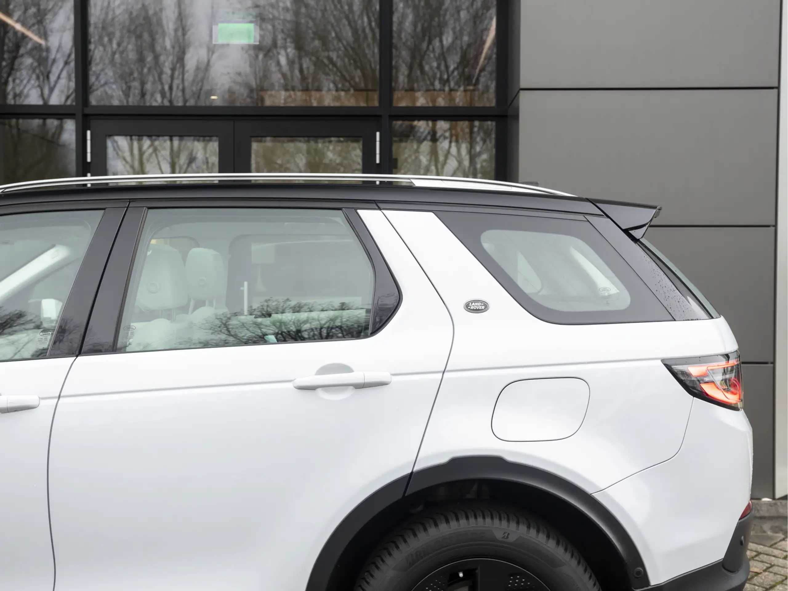 Land Rover - Discovery Sport