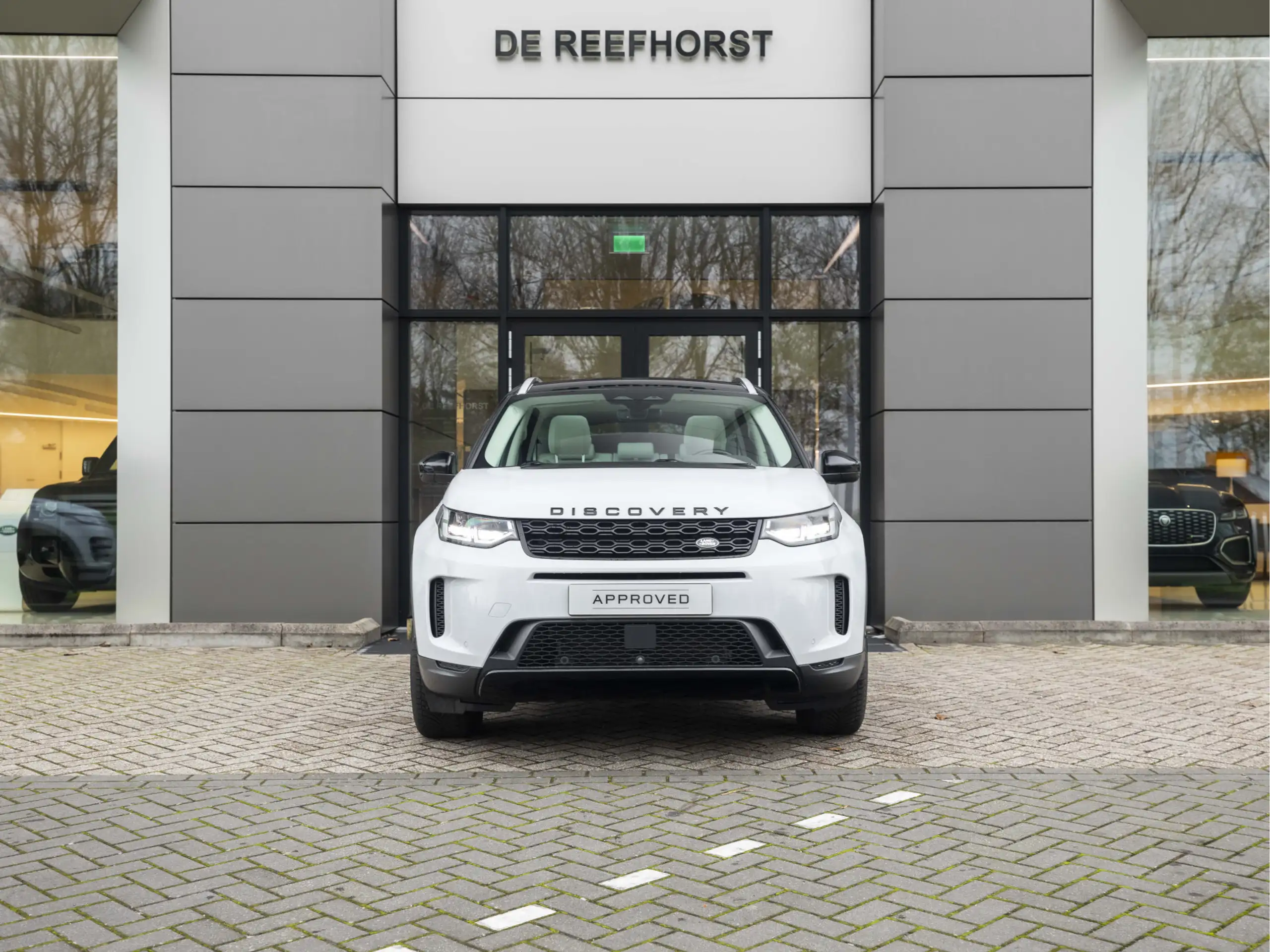 Land Rover - Discovery Sport