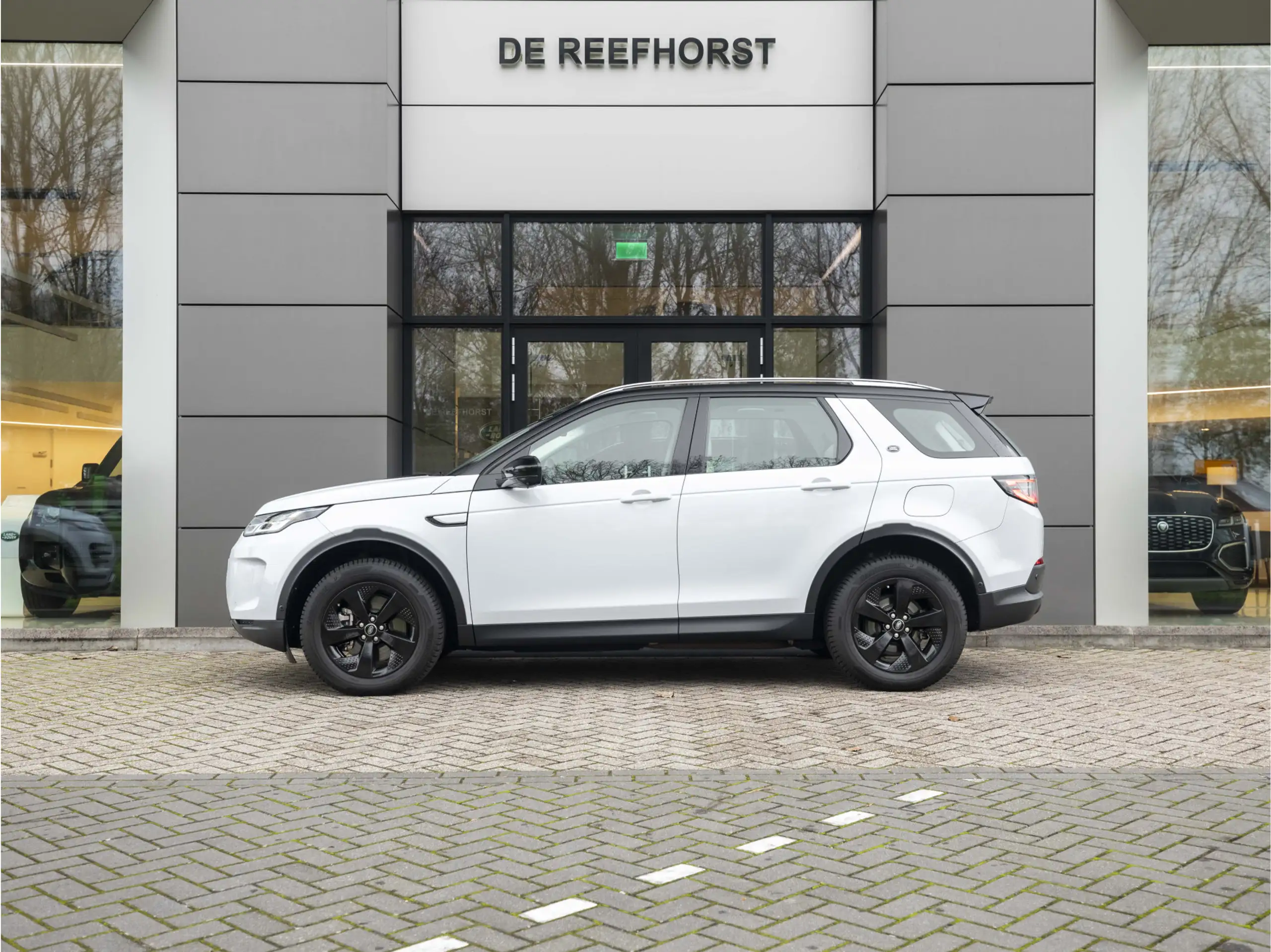 Land Rover - Discovery Sport