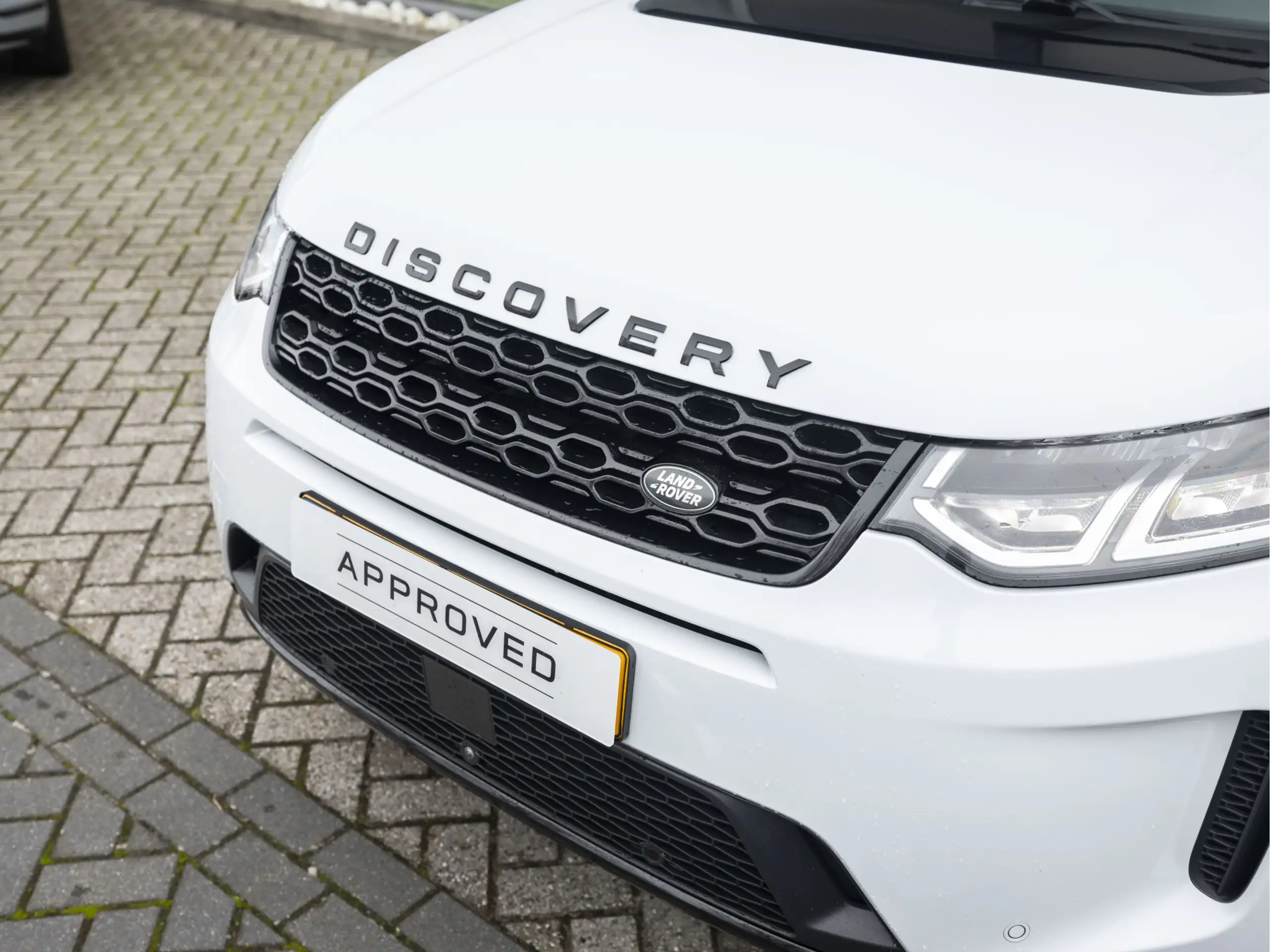 Land Rover - Discovery Sport