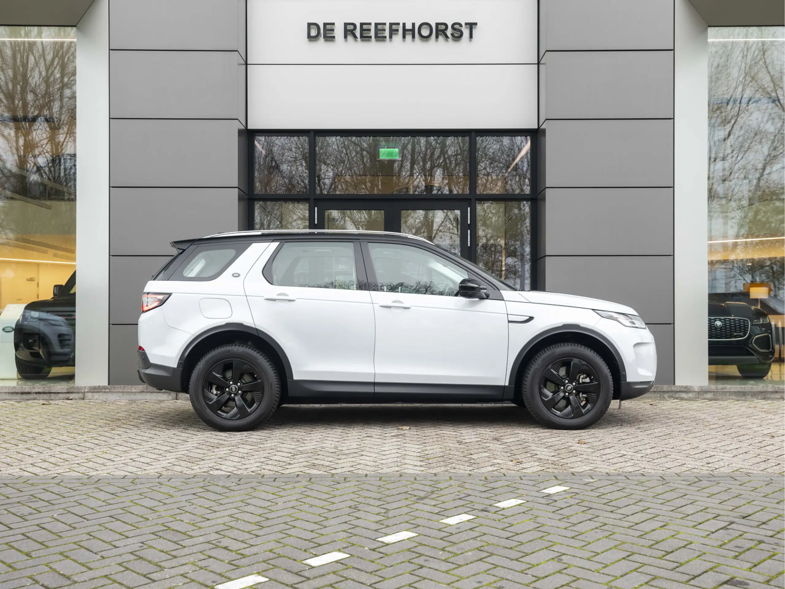 Land Rover - Discovery Sport