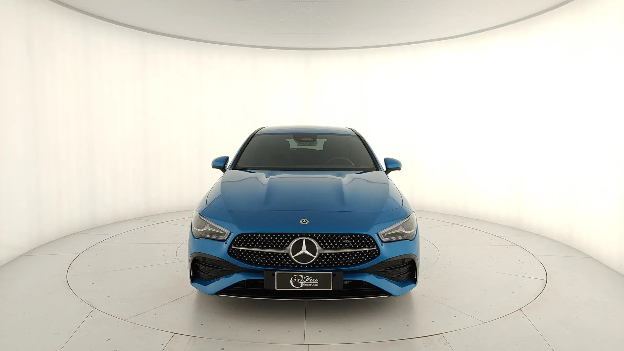 Mercedes-Benz - CLA 200