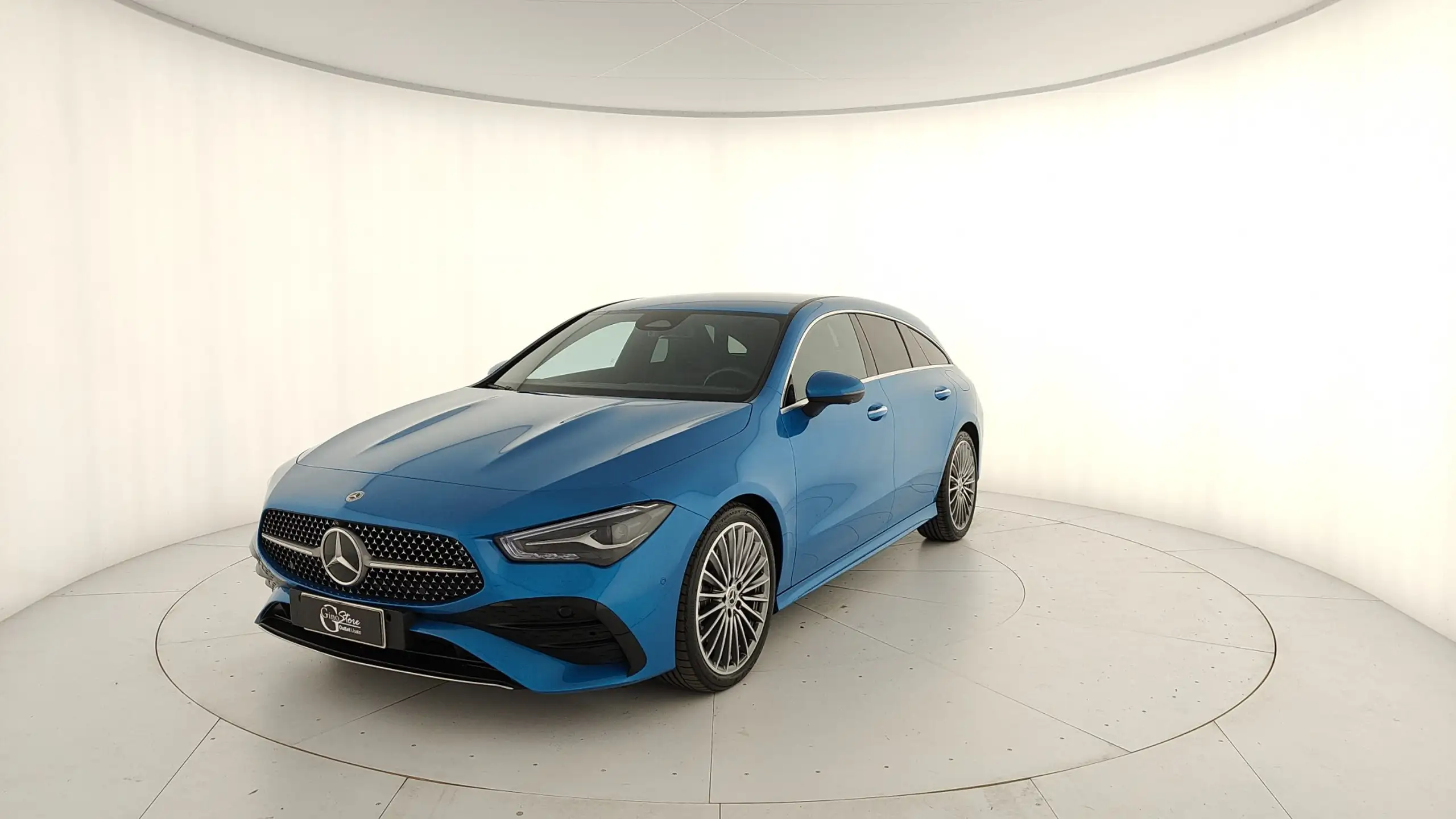 Mercedes-Benz - CLA 200