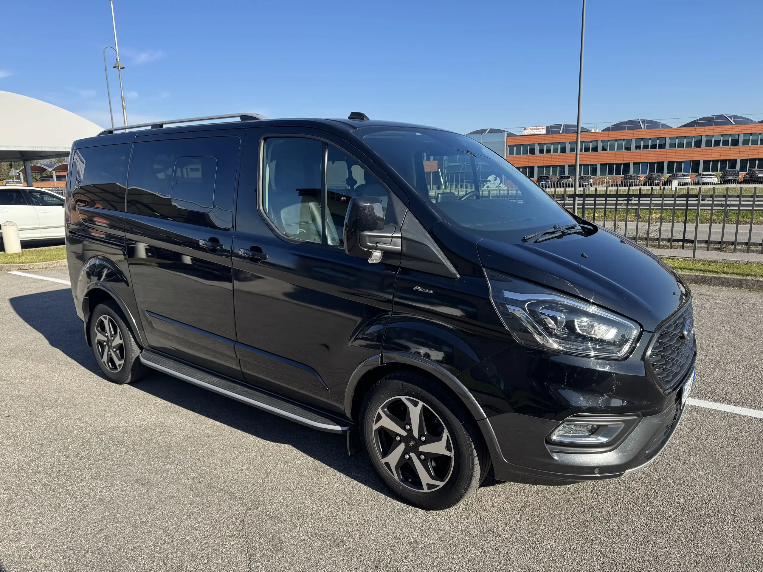 Ford - Tourneo Custom