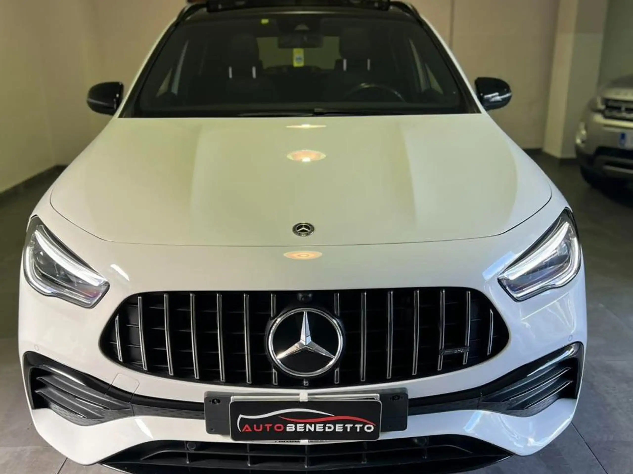 Mercedes-Benz - GLA 35 AMG