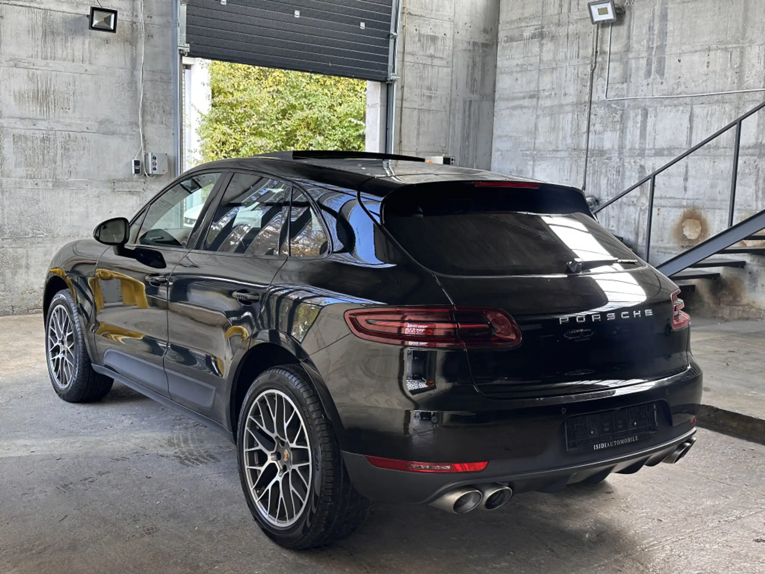 Porsche - Macan