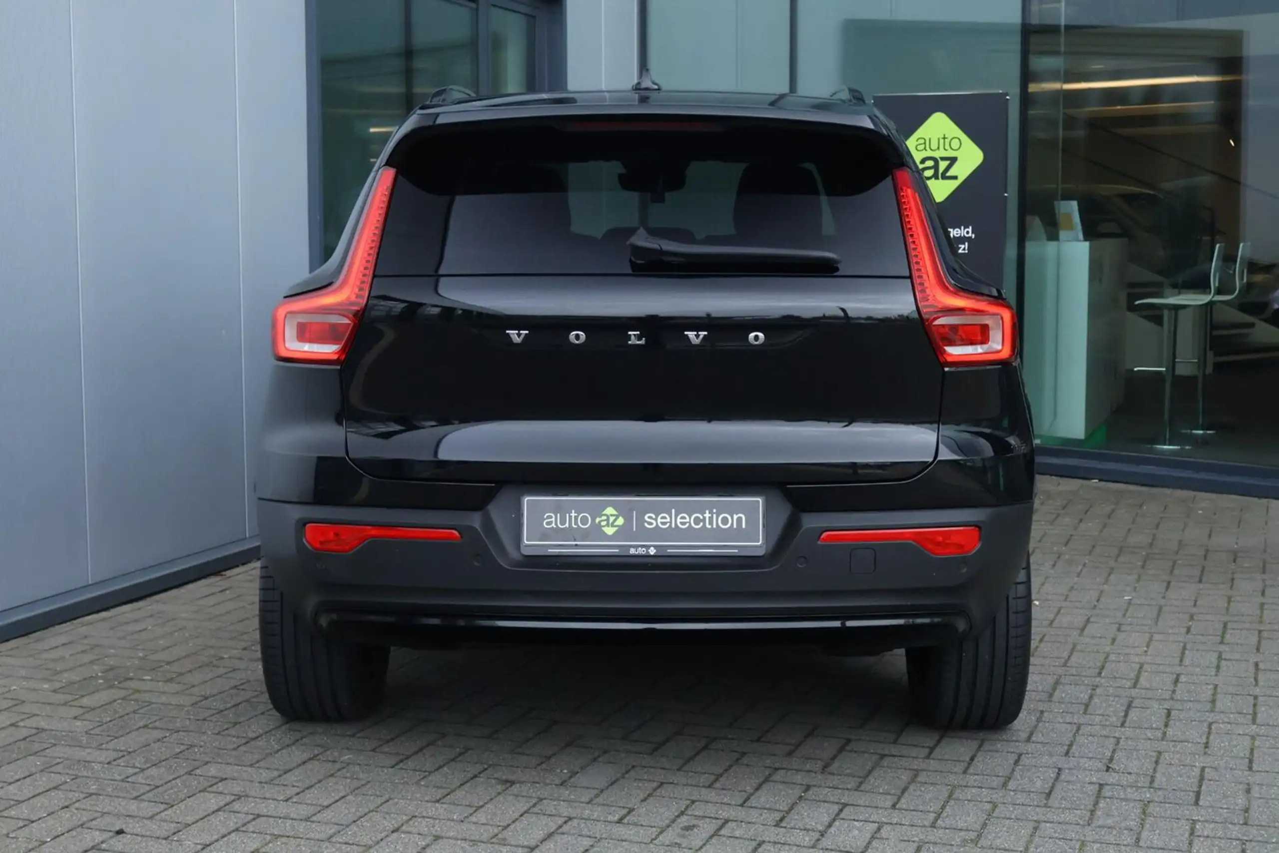 Volvo - XC40