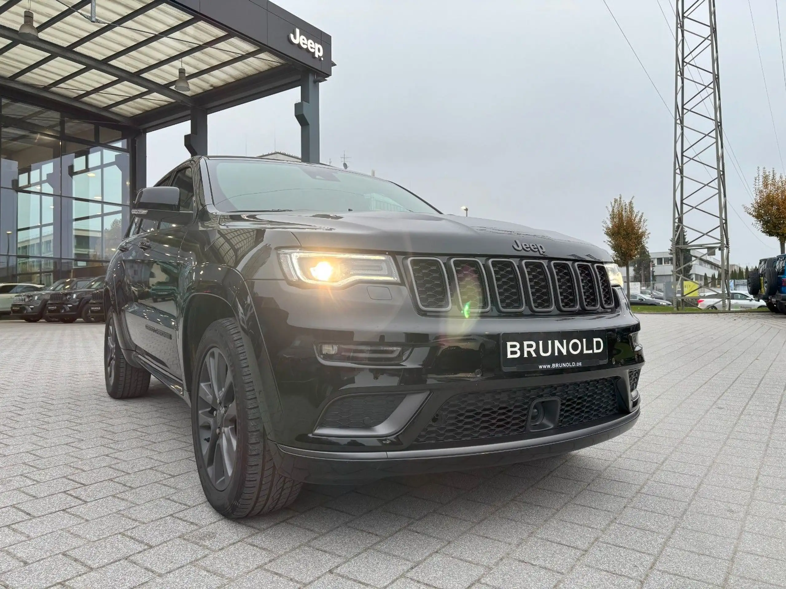 Jeep - Grand Cherokee