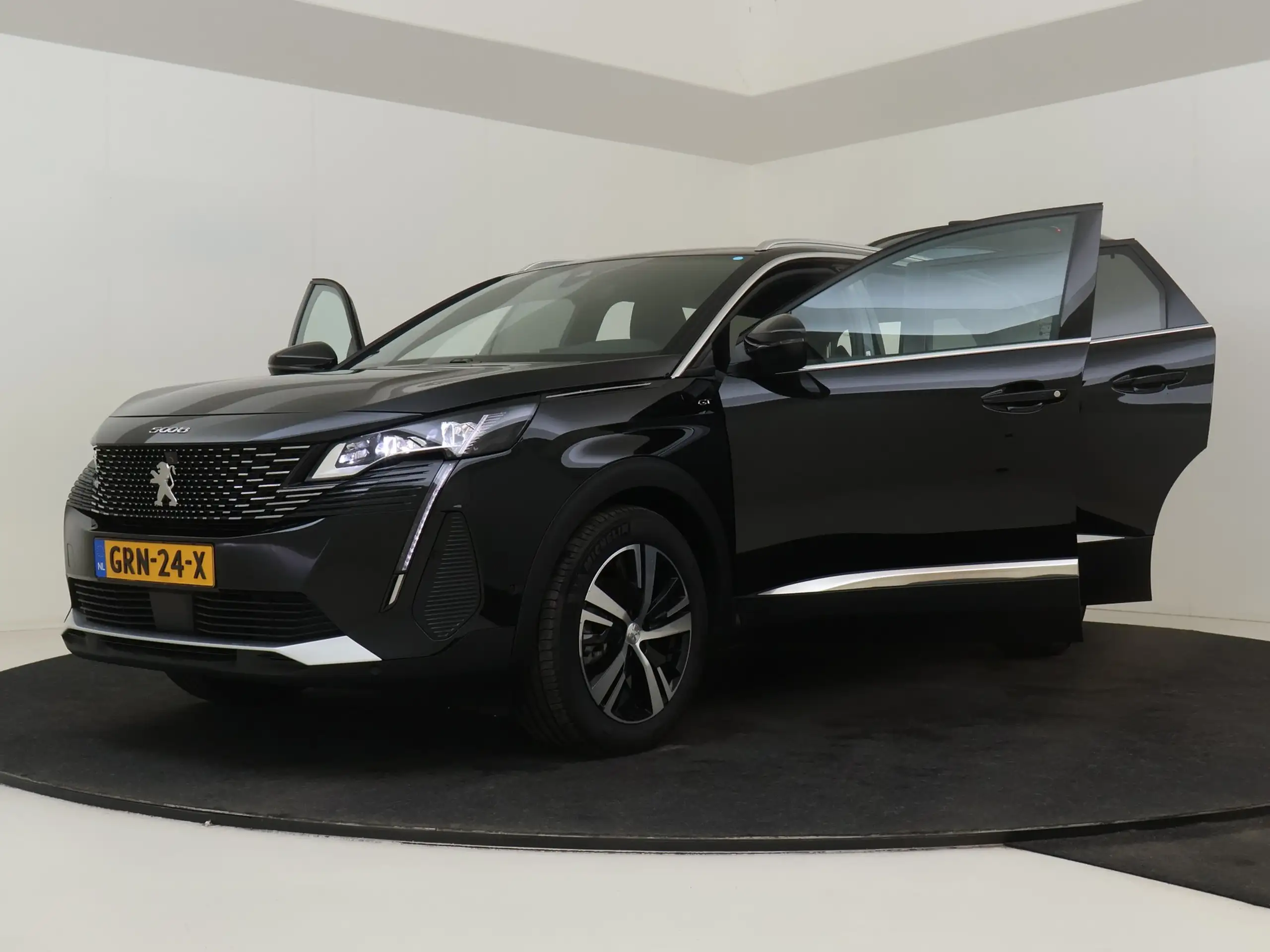 Peugeot - 5008