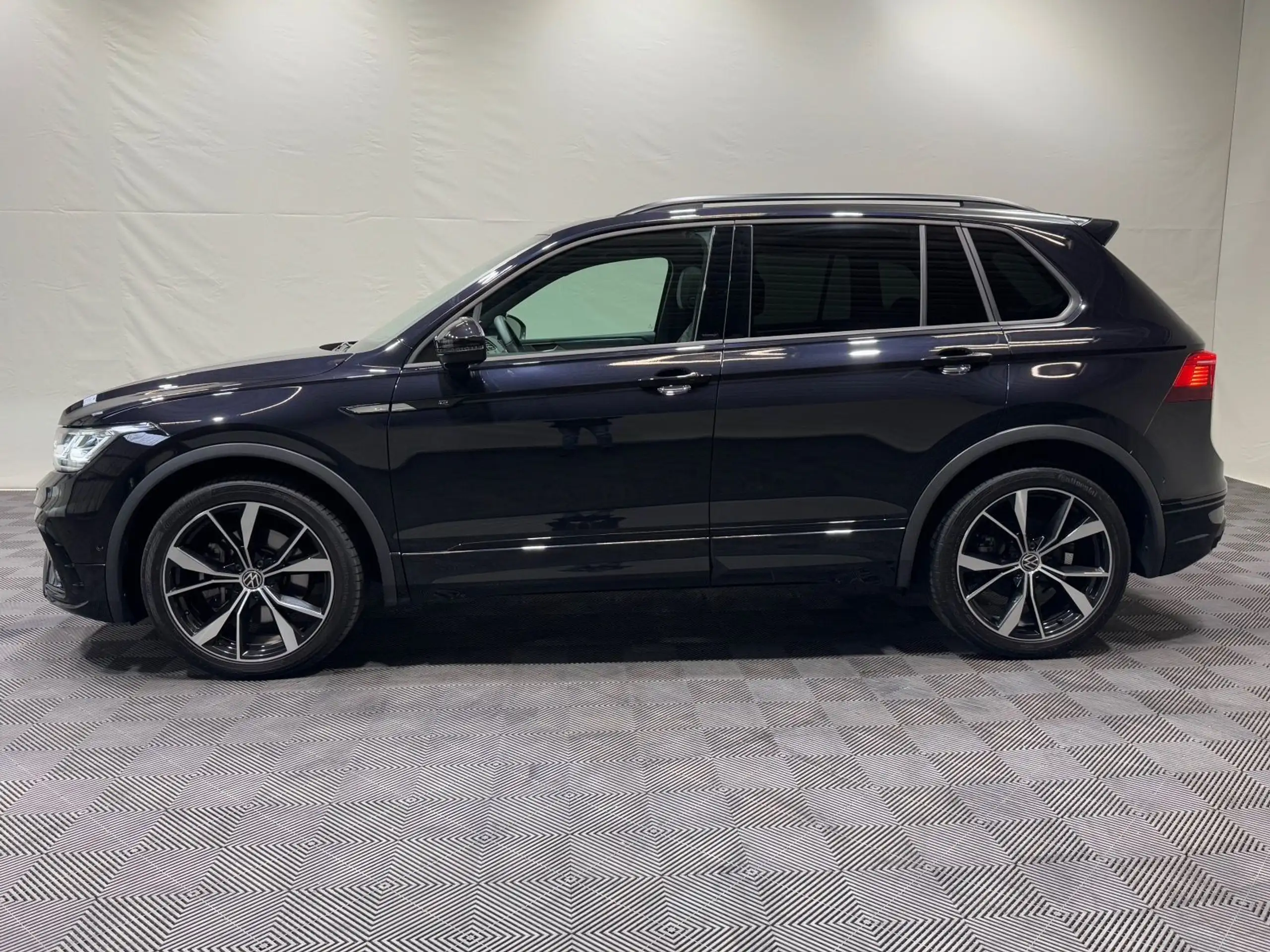 Volkswagen - Tiguan