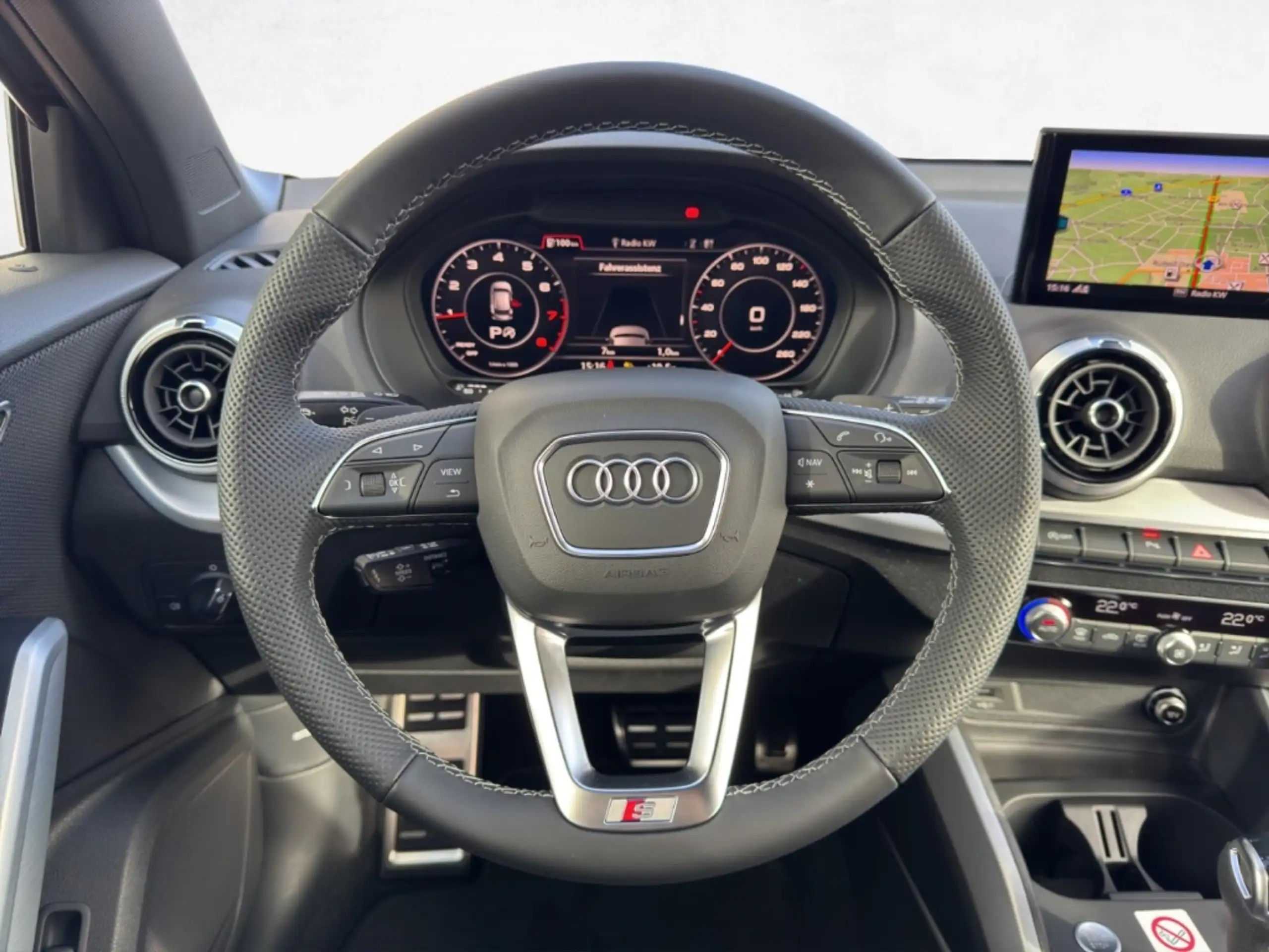 Audi - Q2