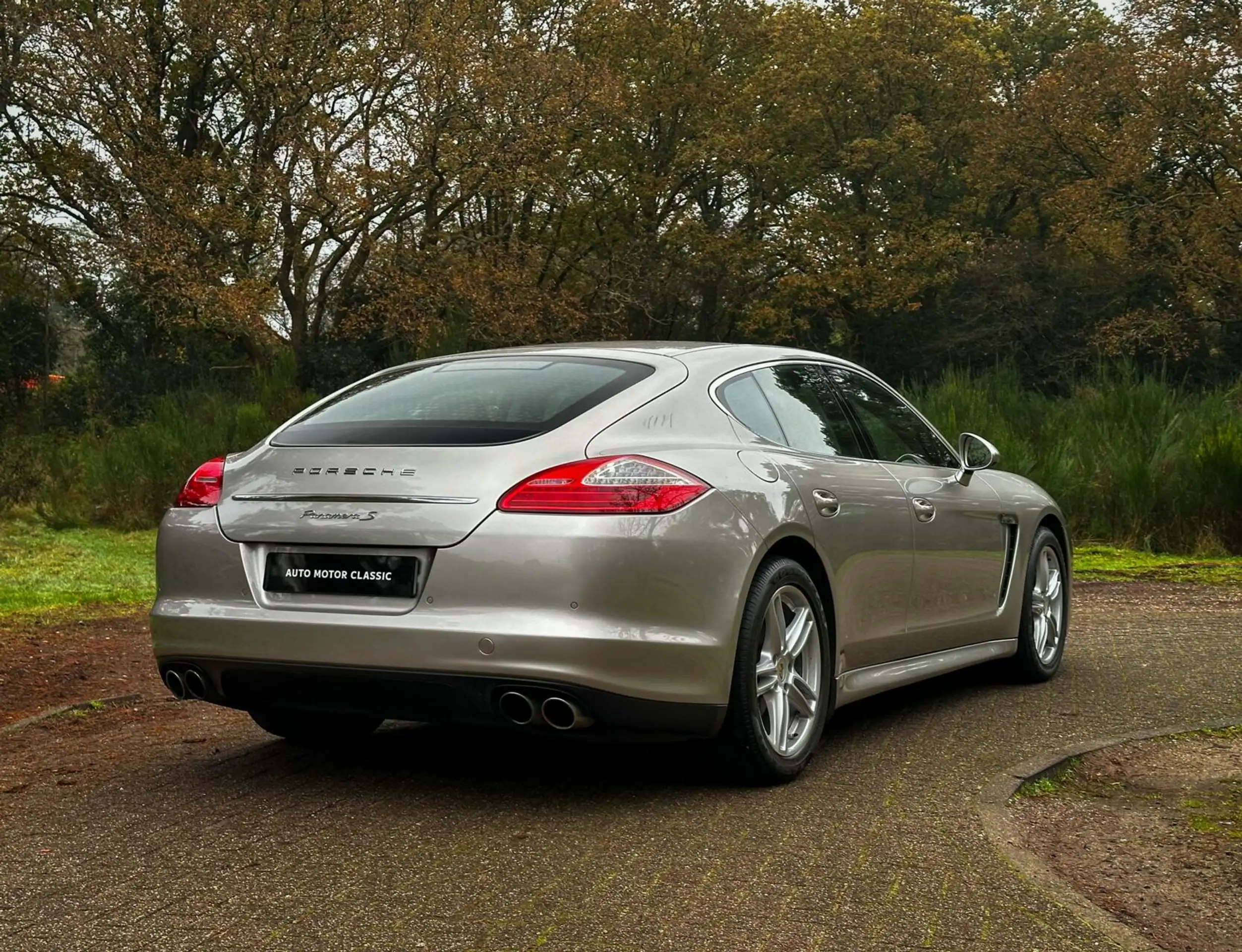 Porsche - Panamera