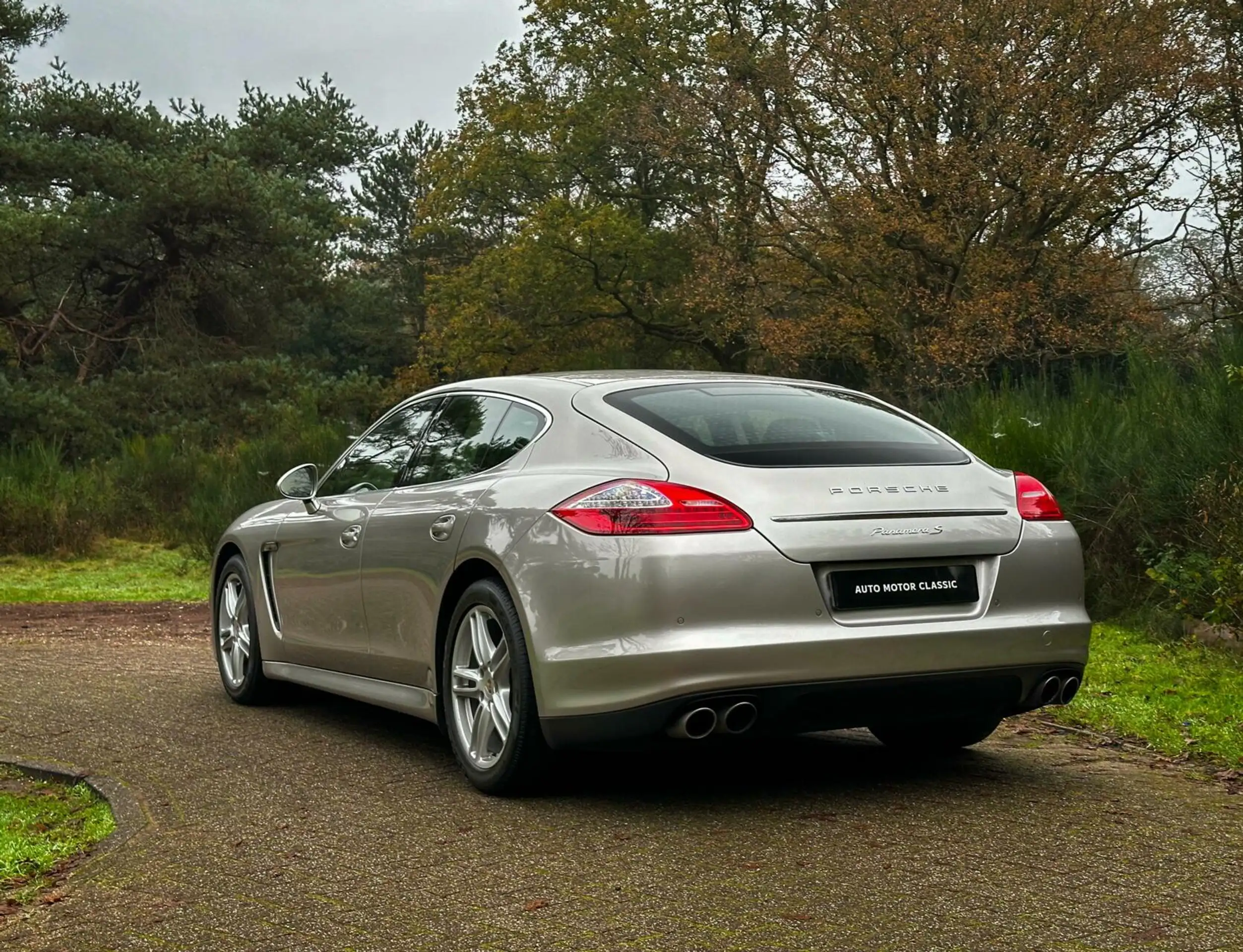 Porsche - Panamera