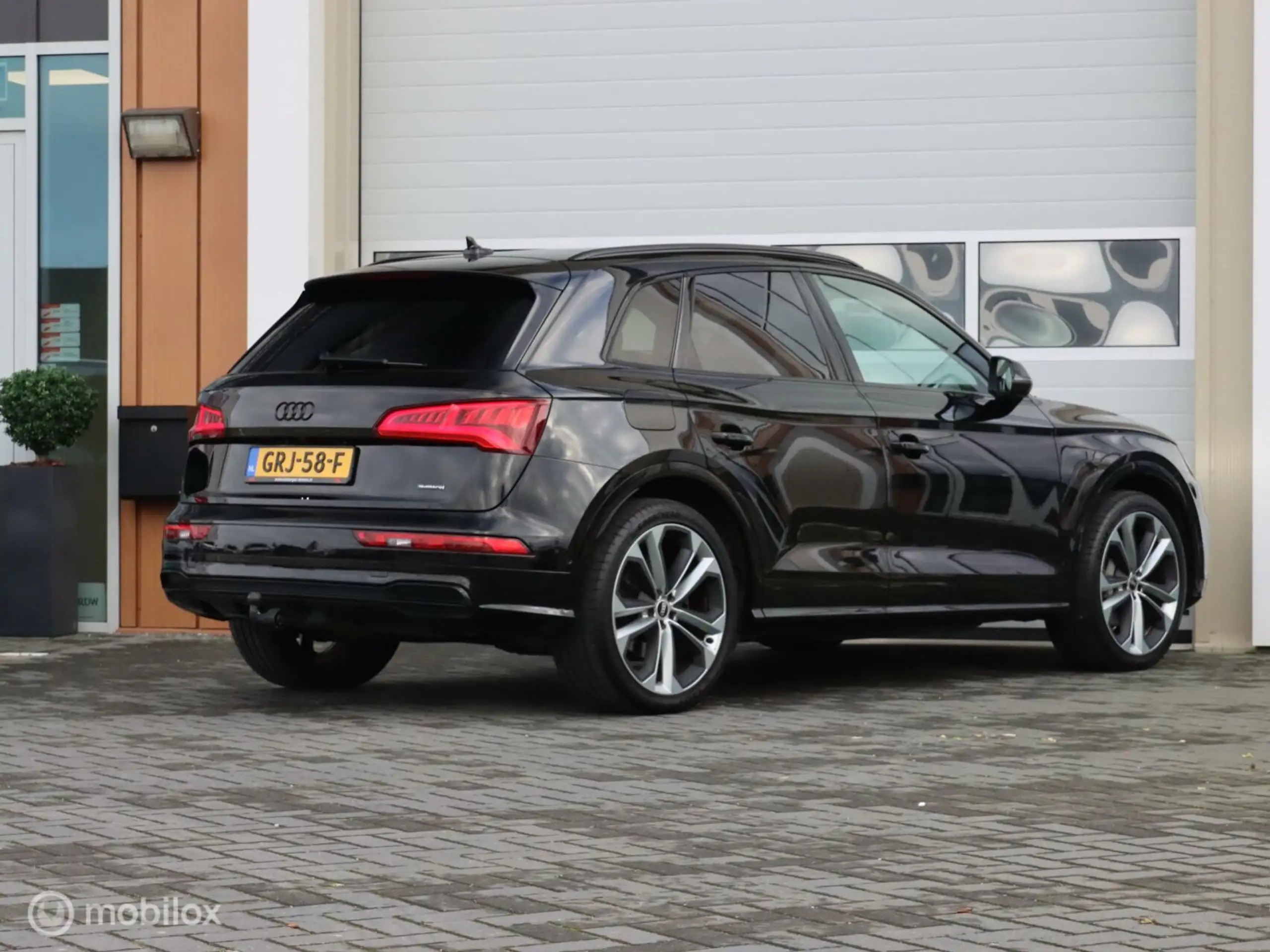 Audi - Q5