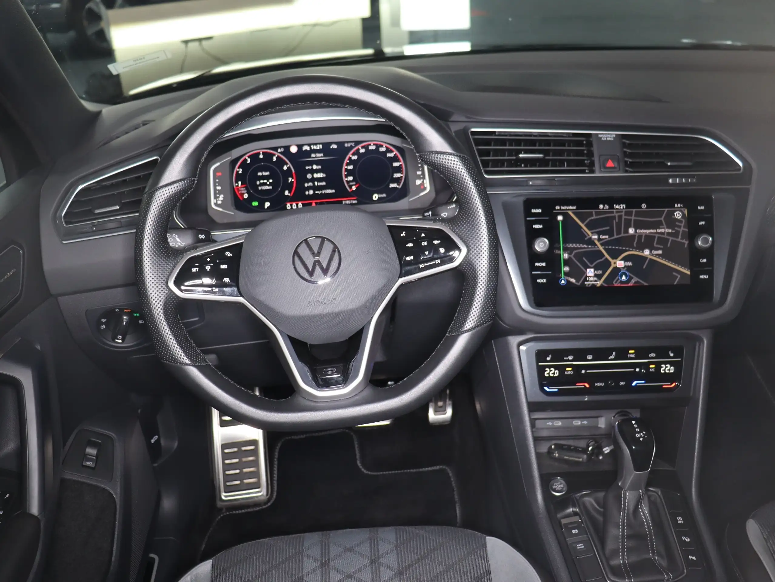 Volkswagen - Tiguan