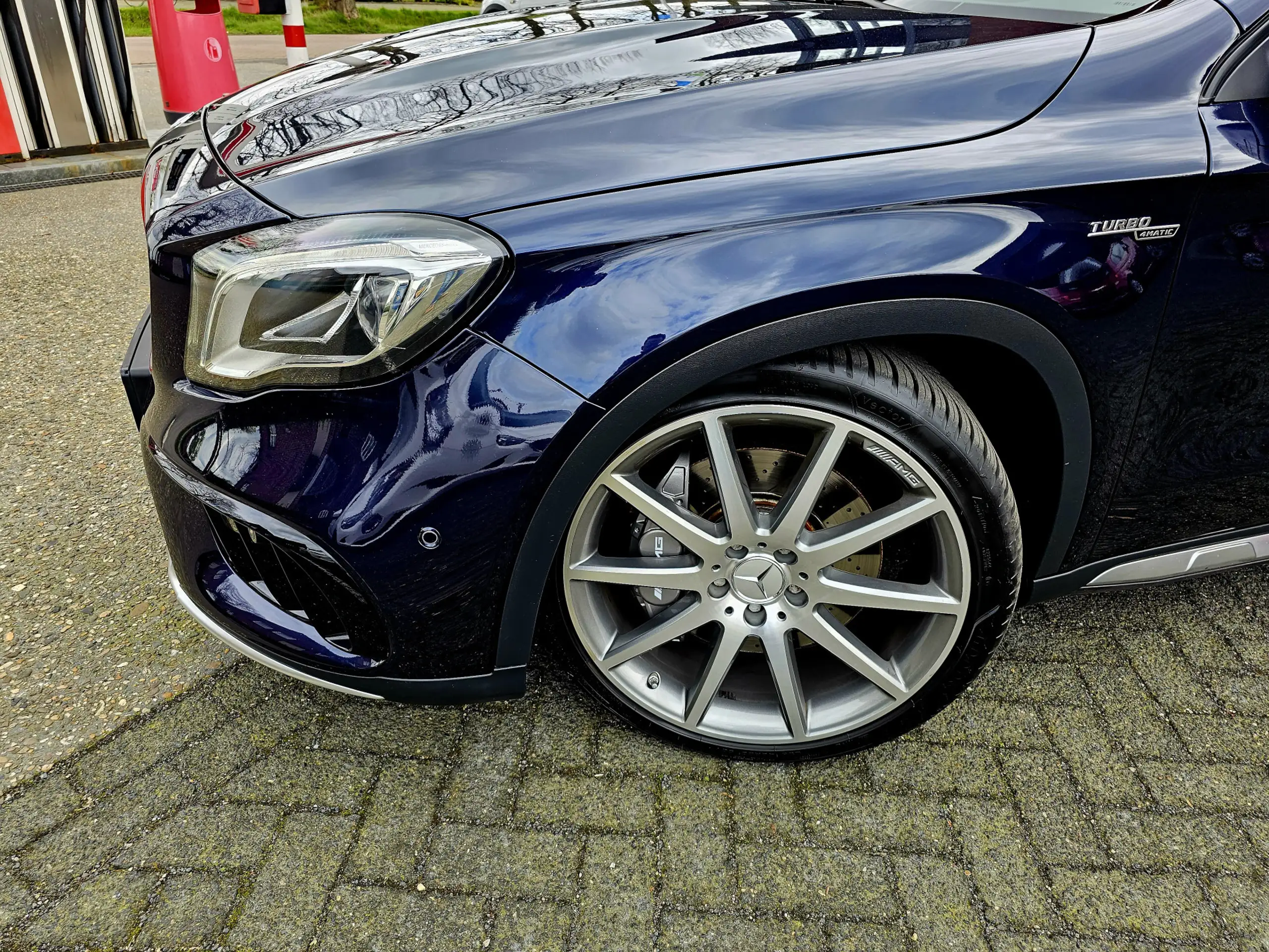 Mercedes-Benz - GLA 45 AMG