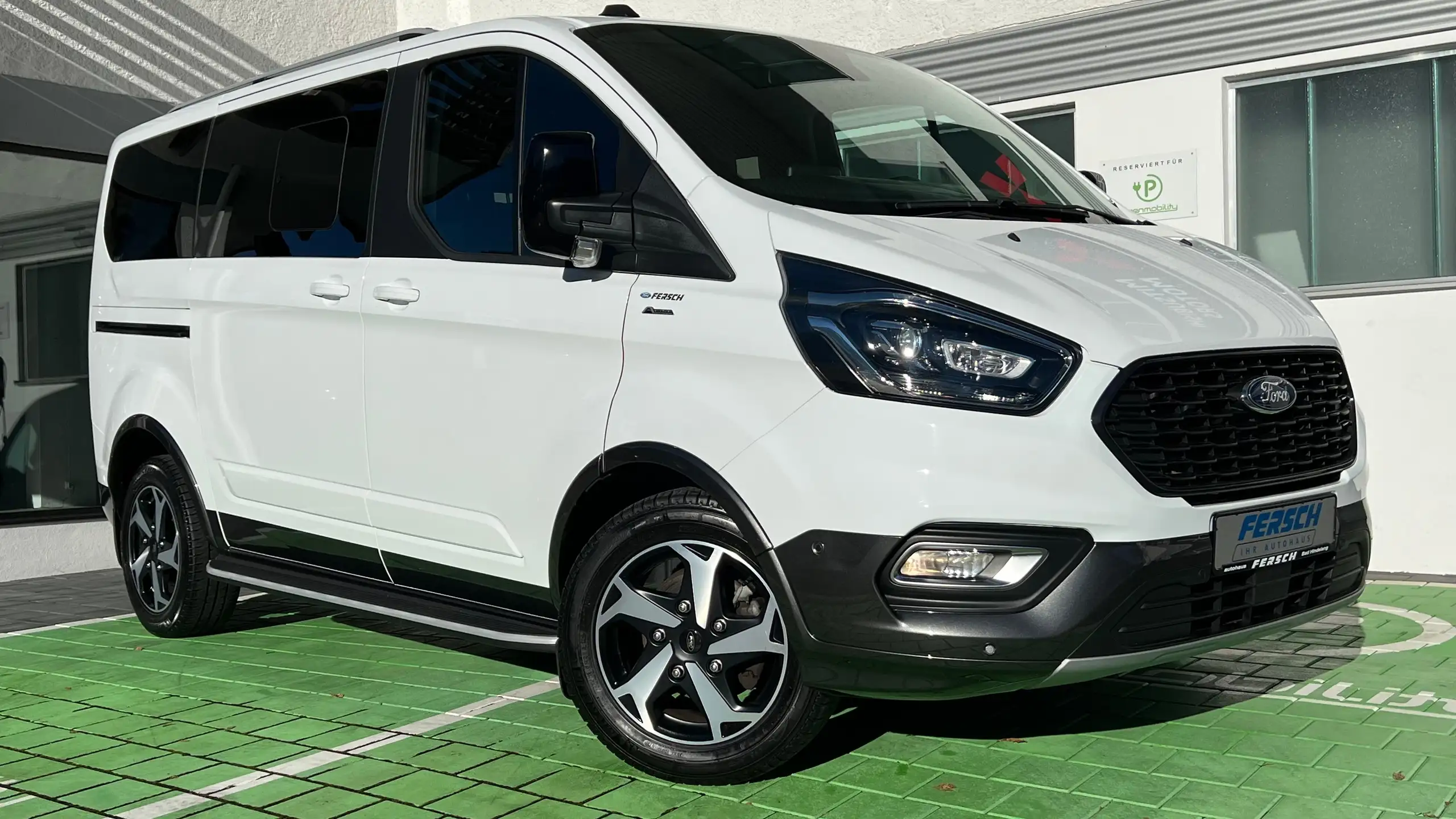 Ford - Tourneo Custom