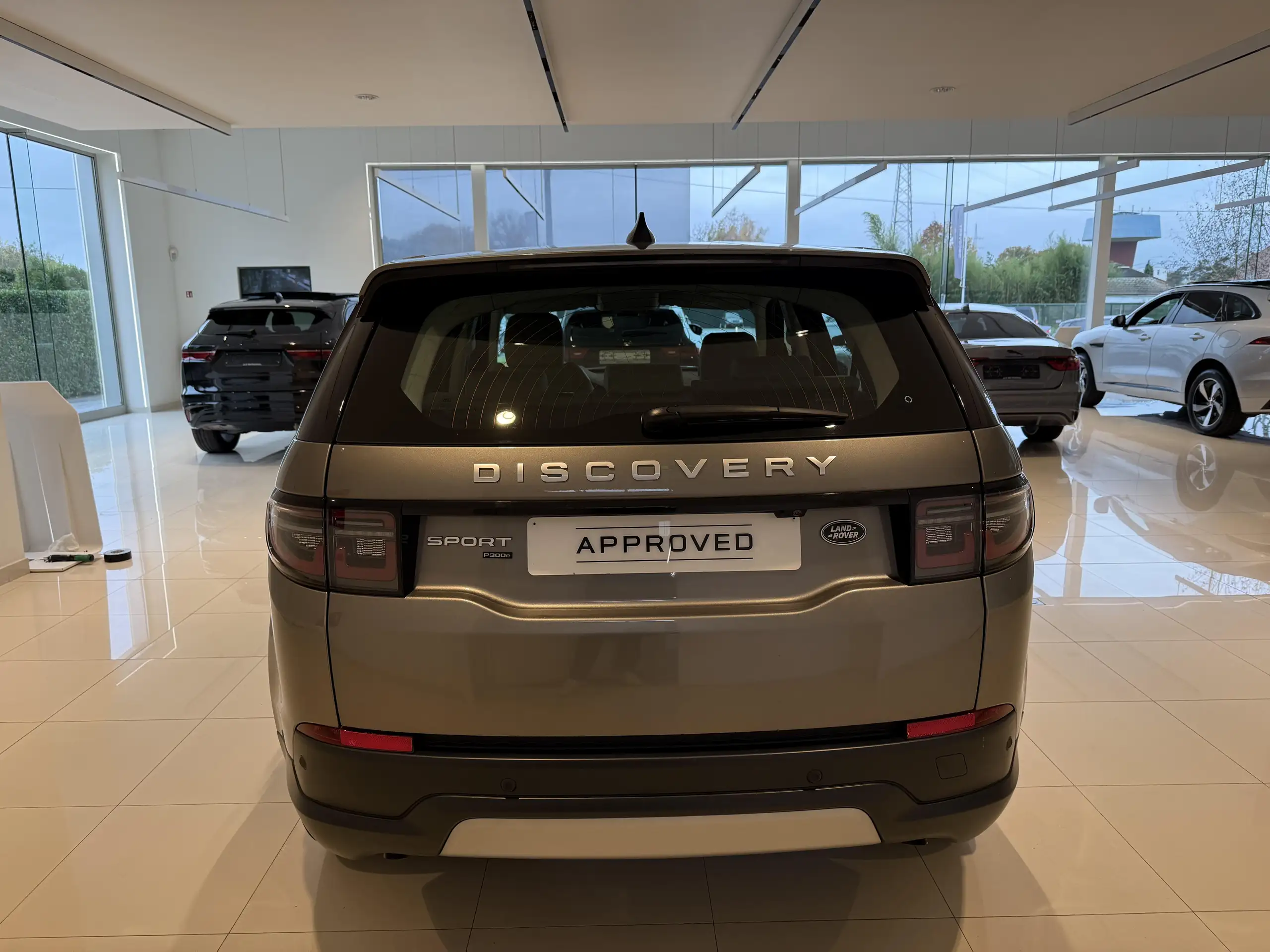 Land Rover - Discovery Sport